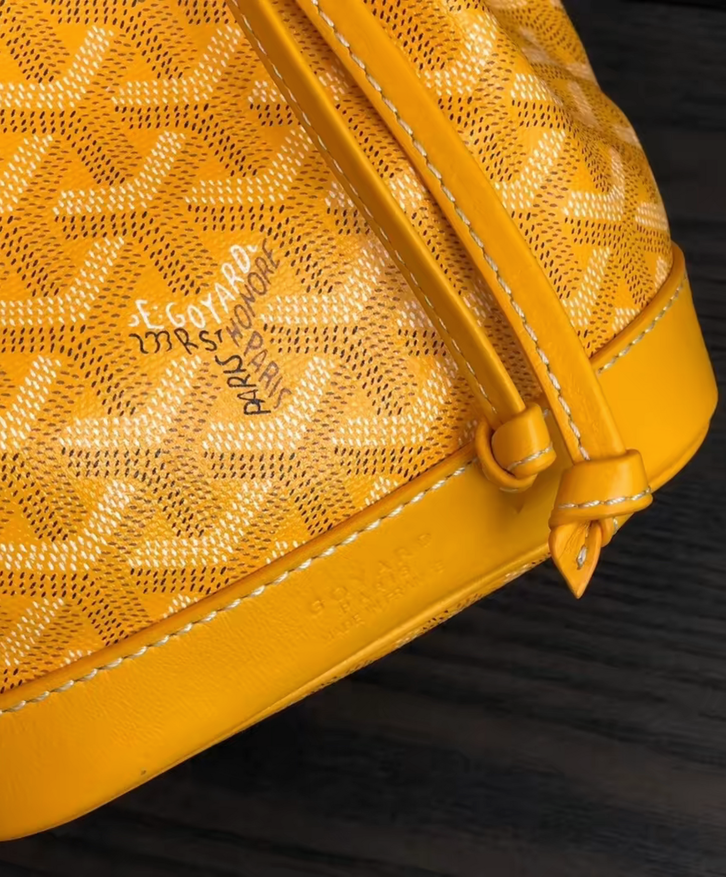 Petit Flot Bucket Bag