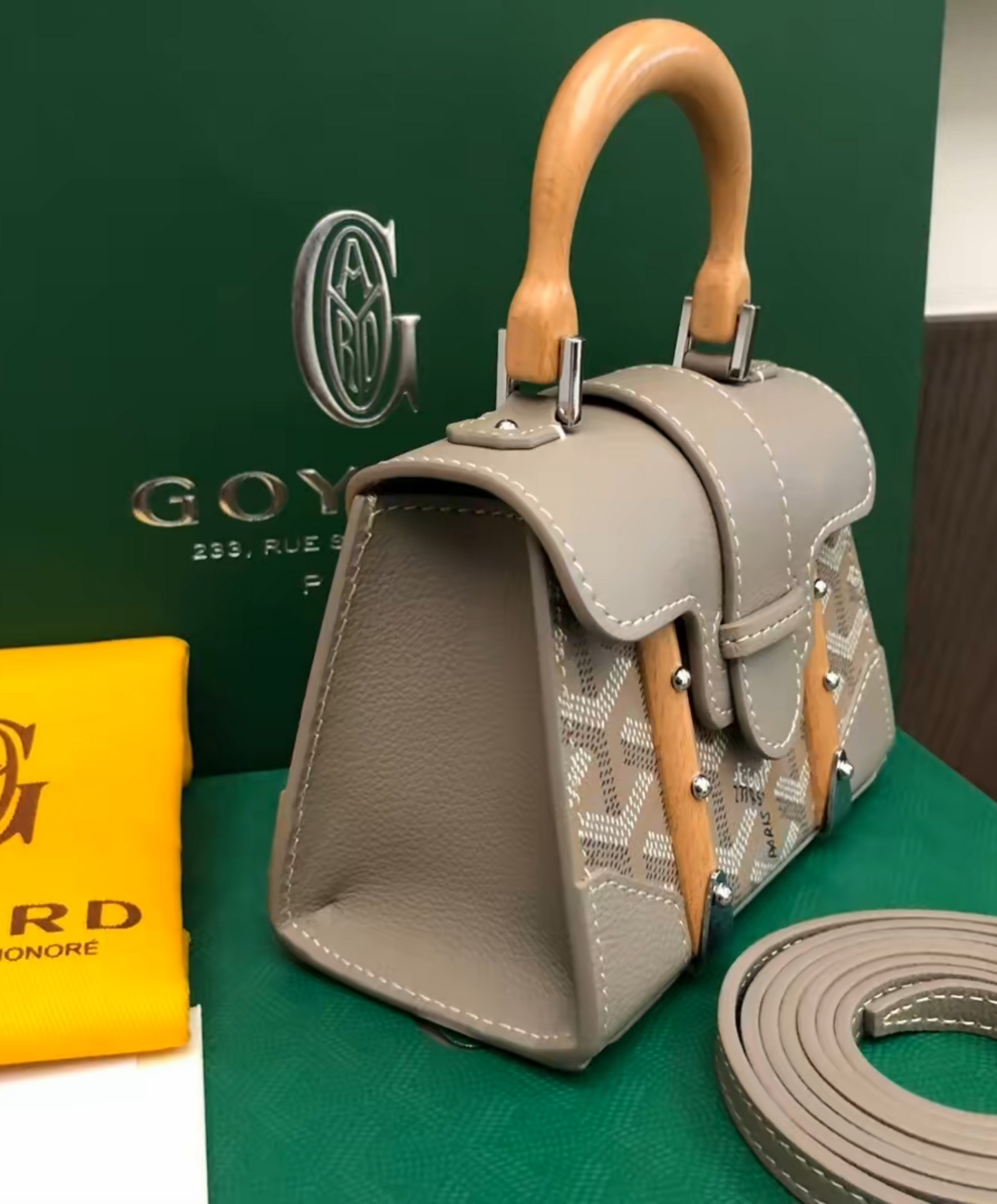 Saigon Structure Nano Bag