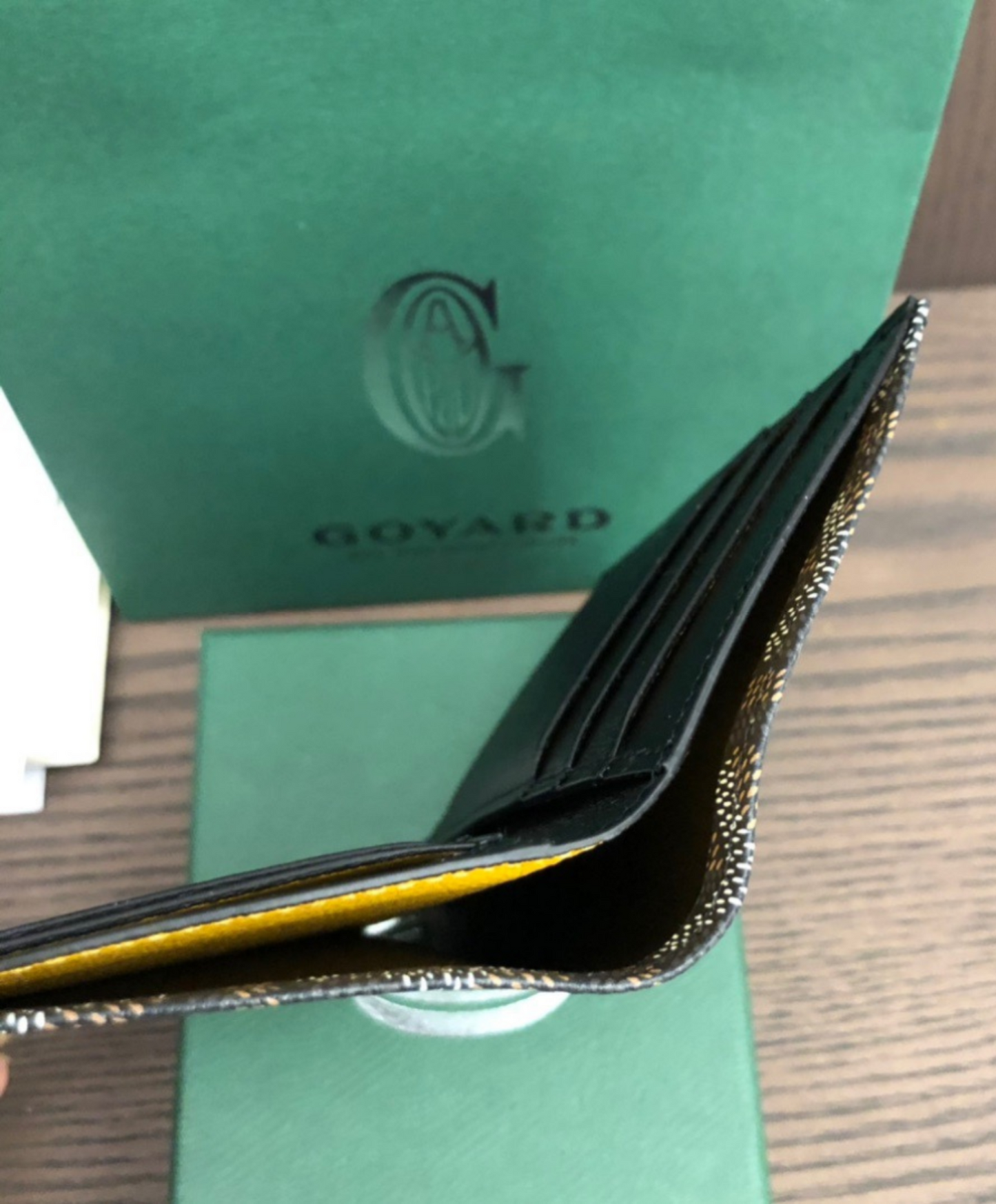 Saint-Pierre Card Wallet