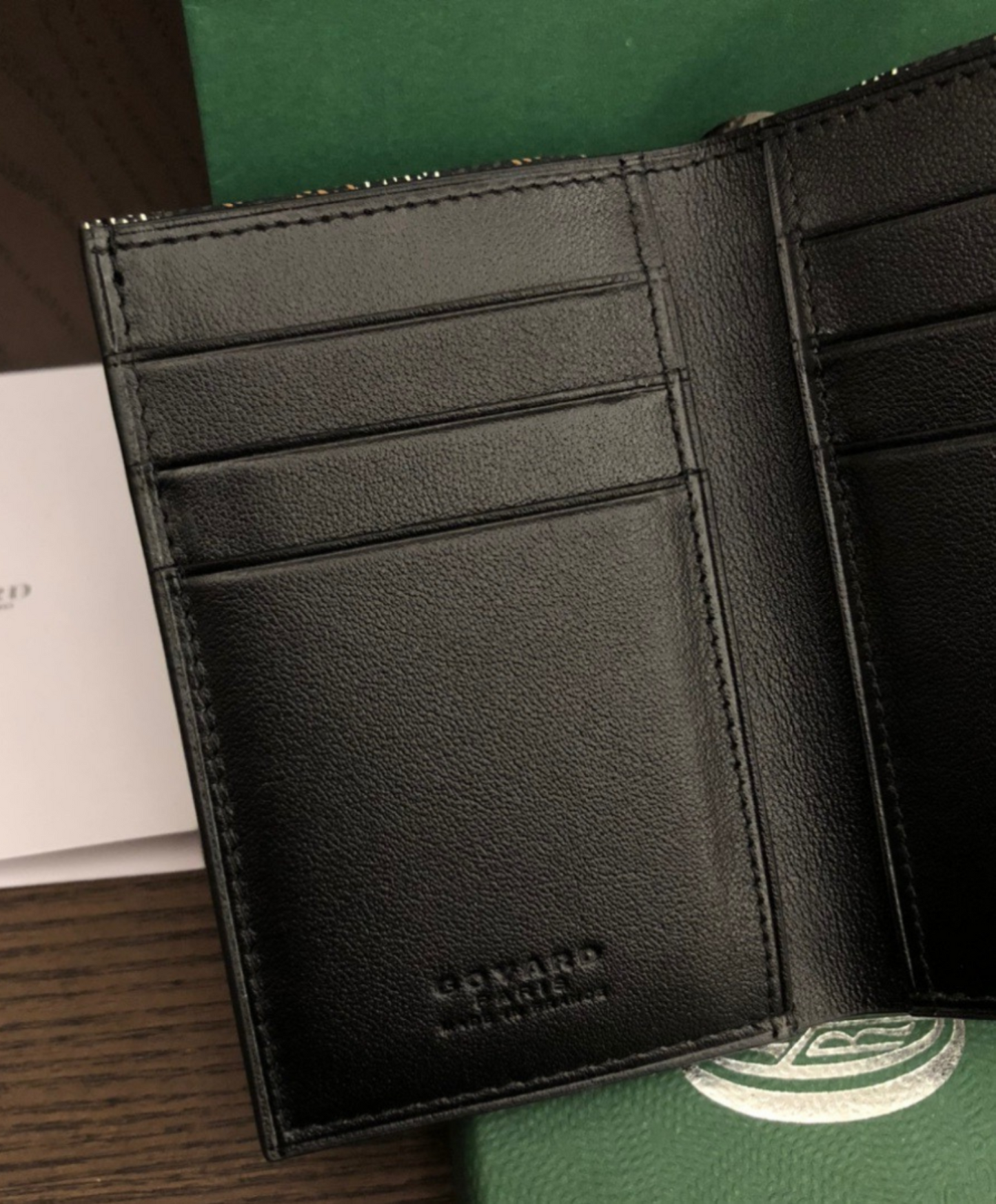 Saint-Pierre Card Wallet