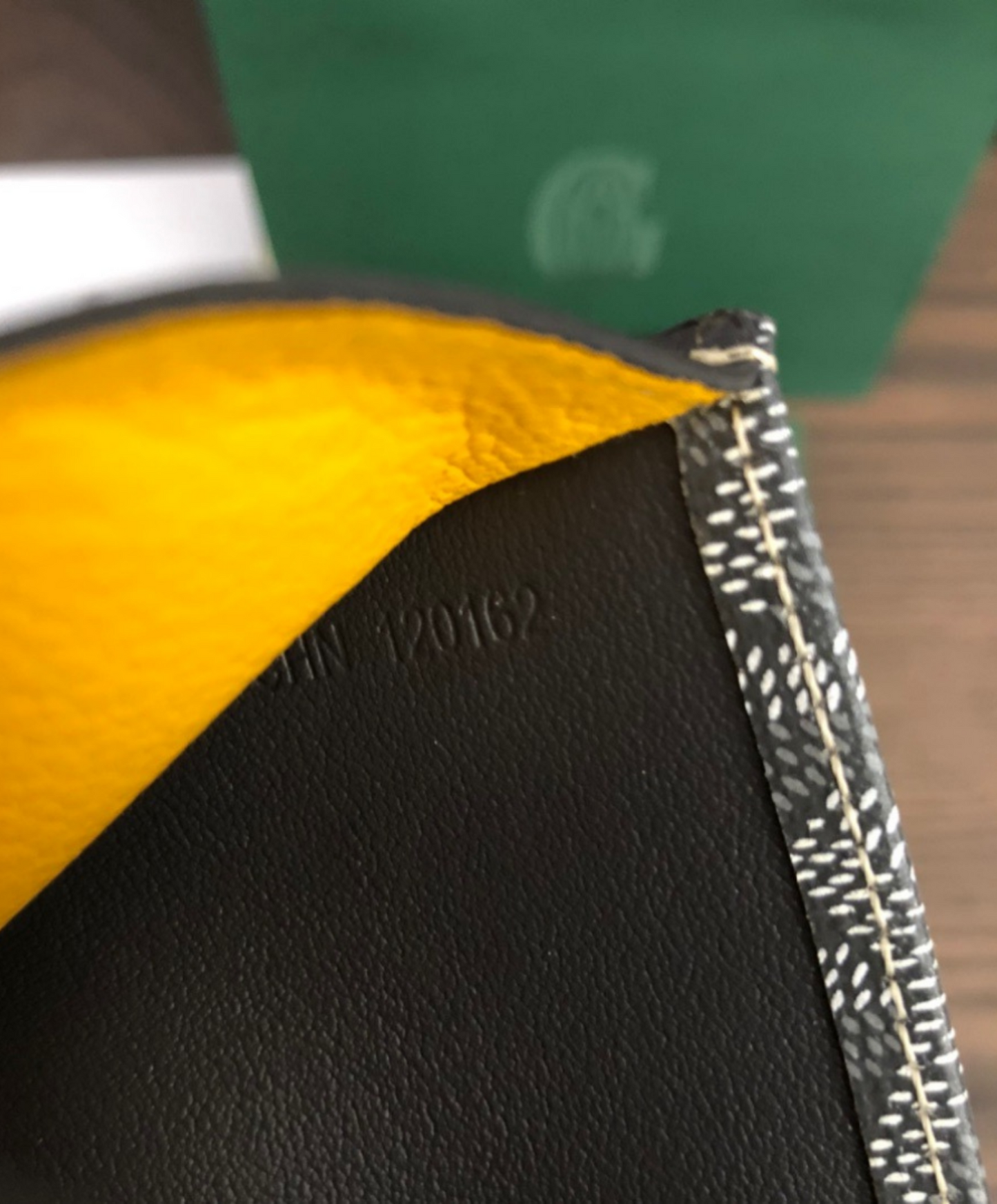 Saint-Pierre Card Wallet