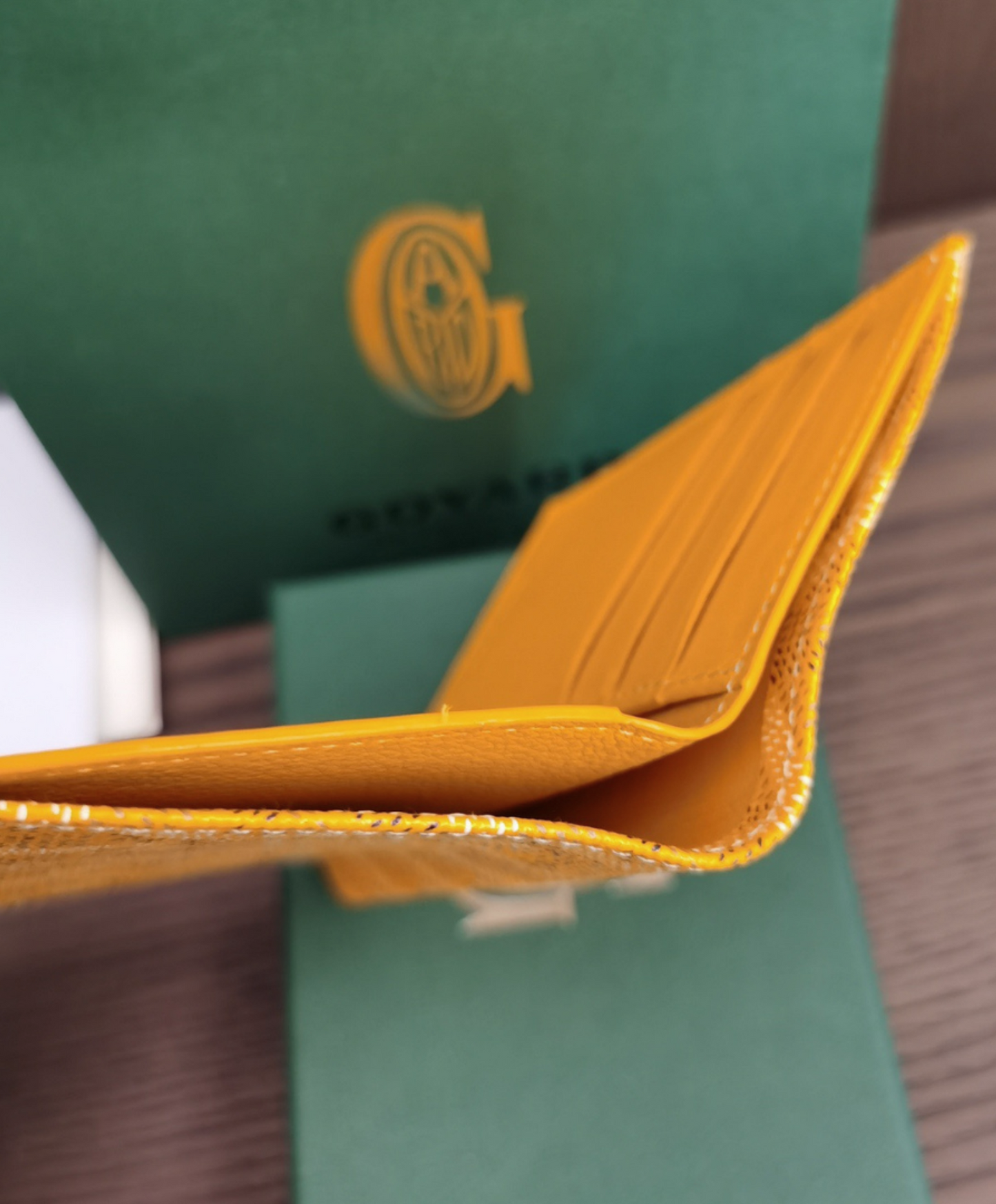Saint-Pierre Card Wallet