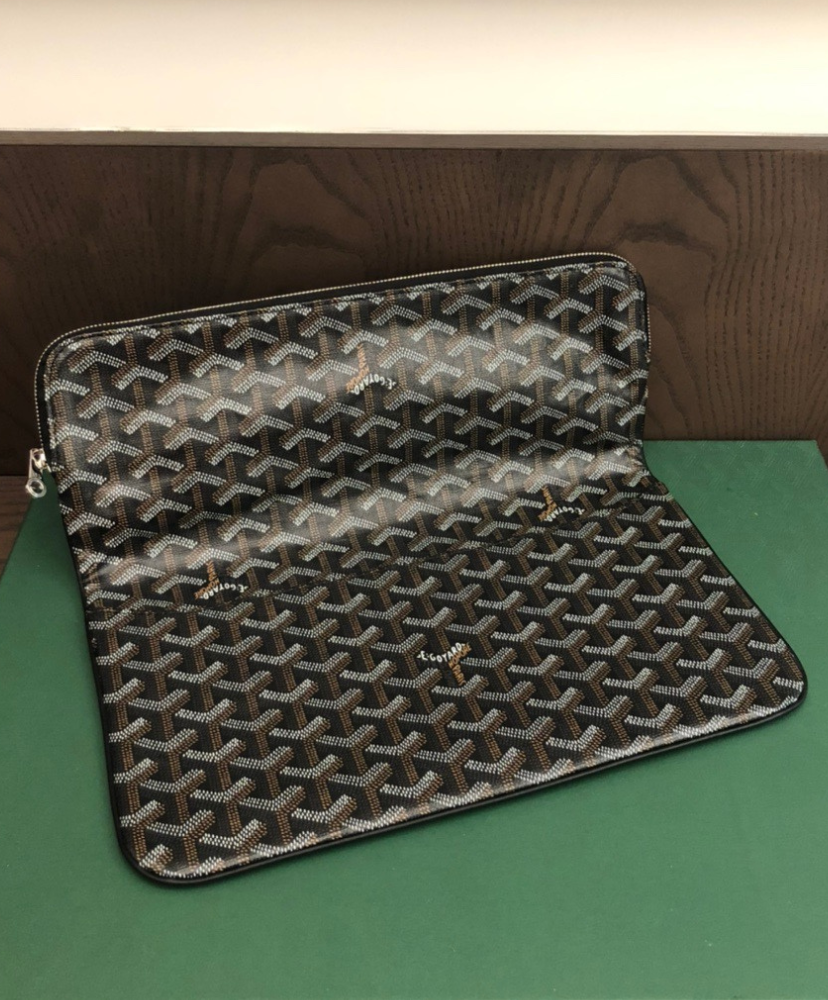 Sainte-Marie MM Clutch