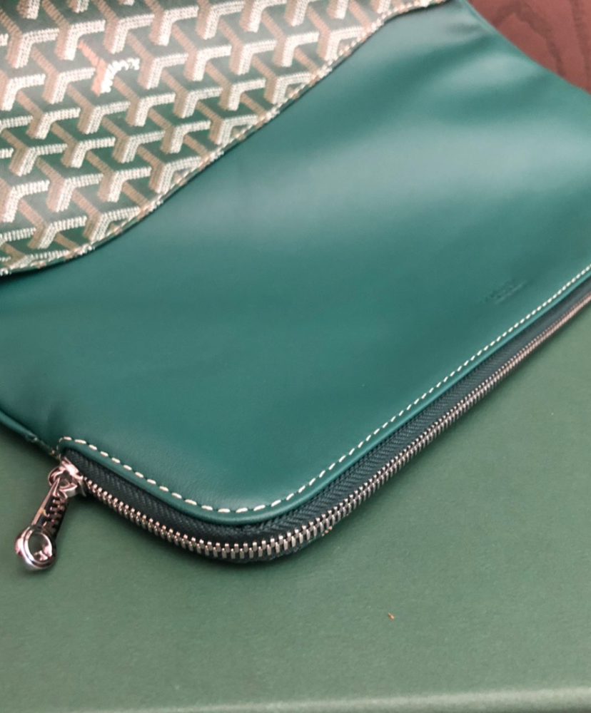 Sainte-Marie MM Clutch