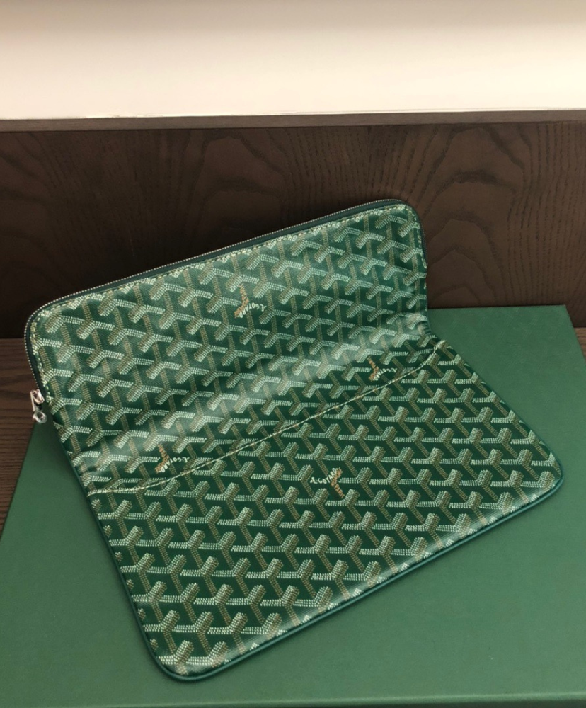 Sainte-Marie MM Clutch