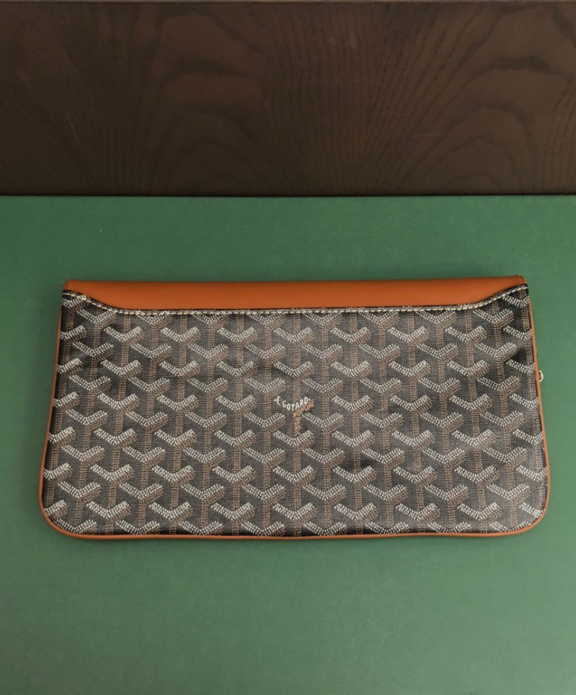 Sainte-Marie MM Clutch