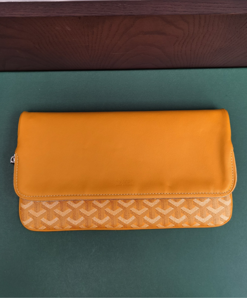 Sainte-Marie MM Clutch