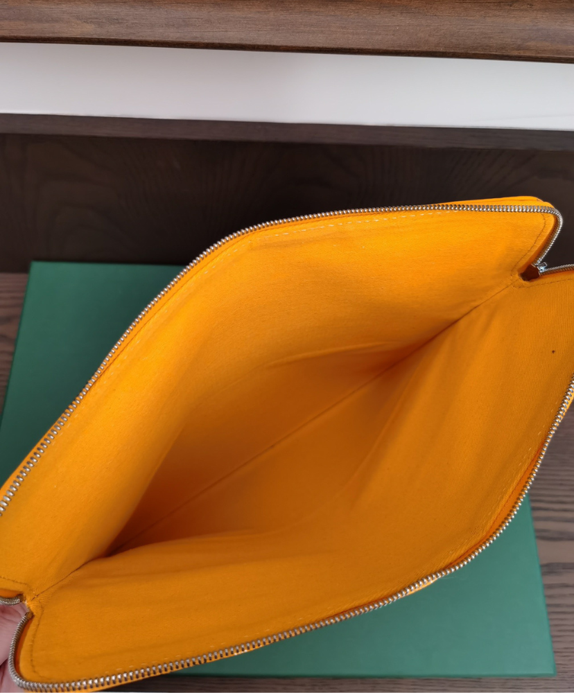 Sainte-Marie MM Clutch