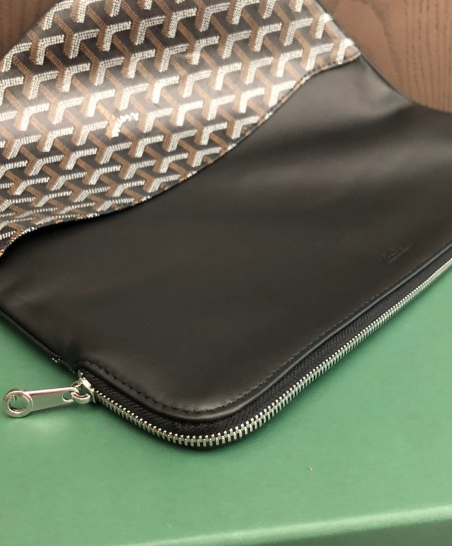 Sainte-Marie MM Clutch