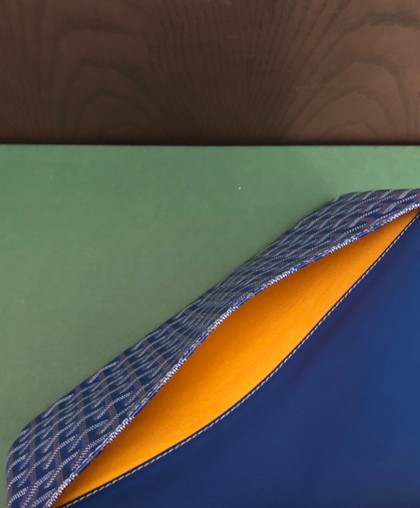 Sainte-Marie MM Clutch