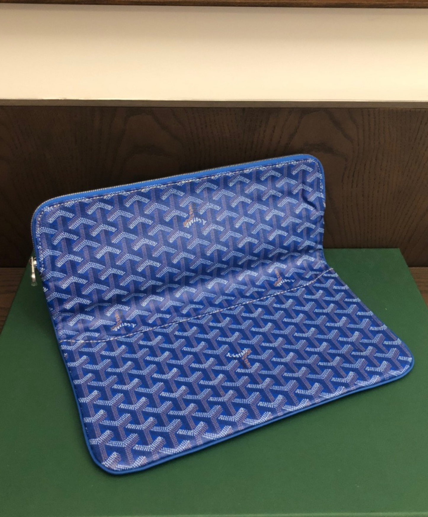 Sainte-Marie MM Clutch