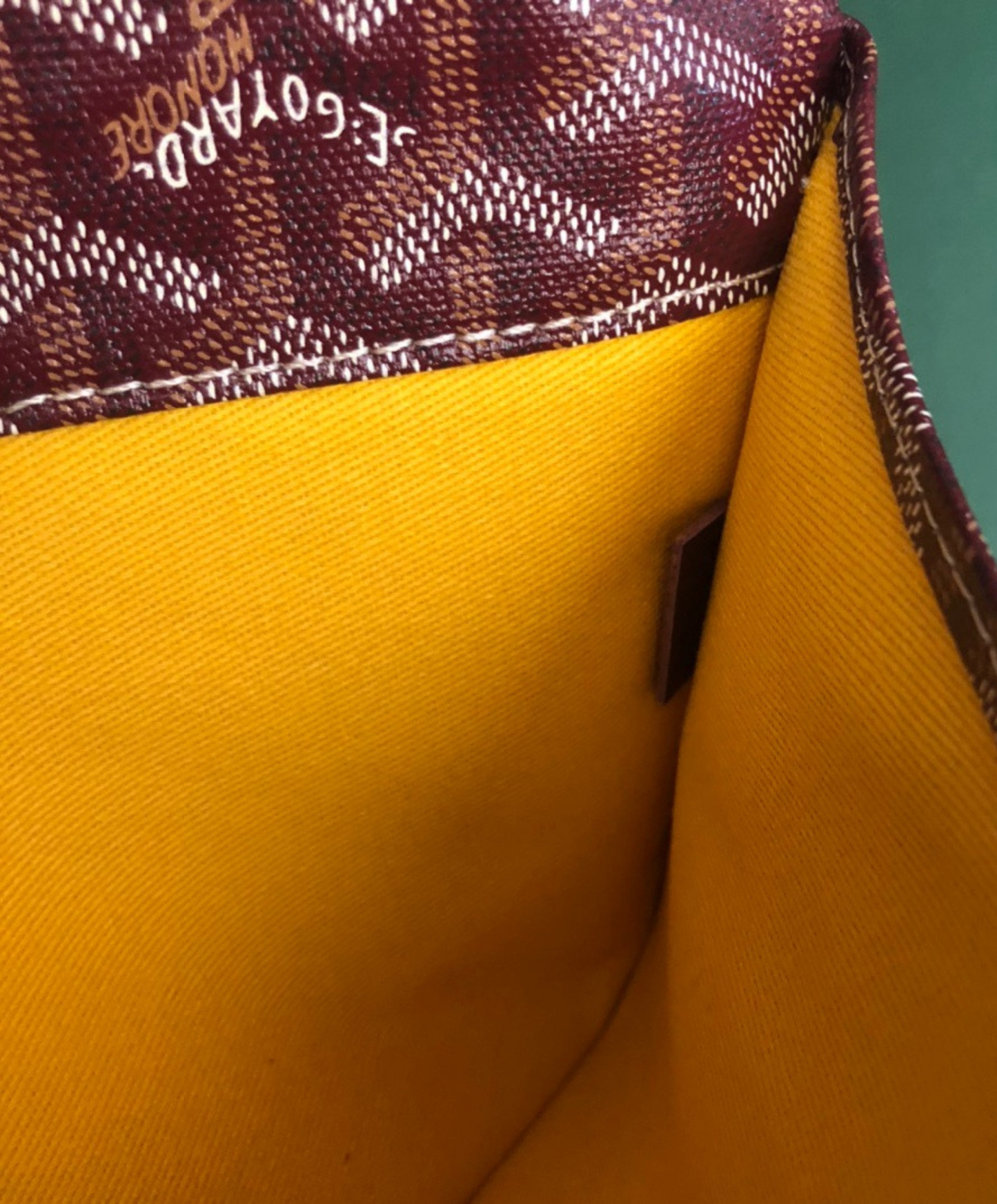 Sainte-Marie MM Clutch