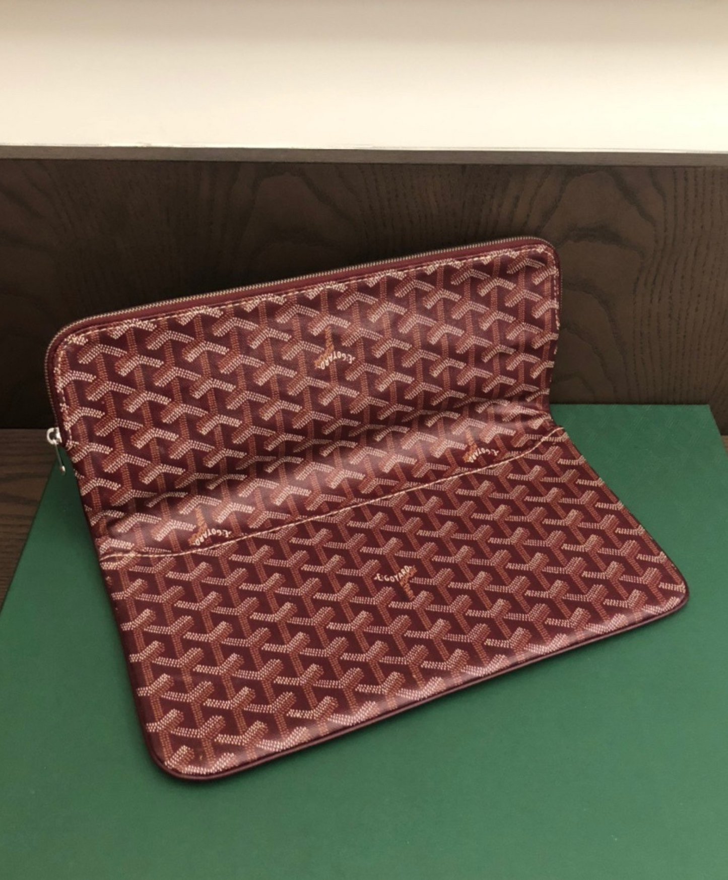Sainte-Marie MM Clutch