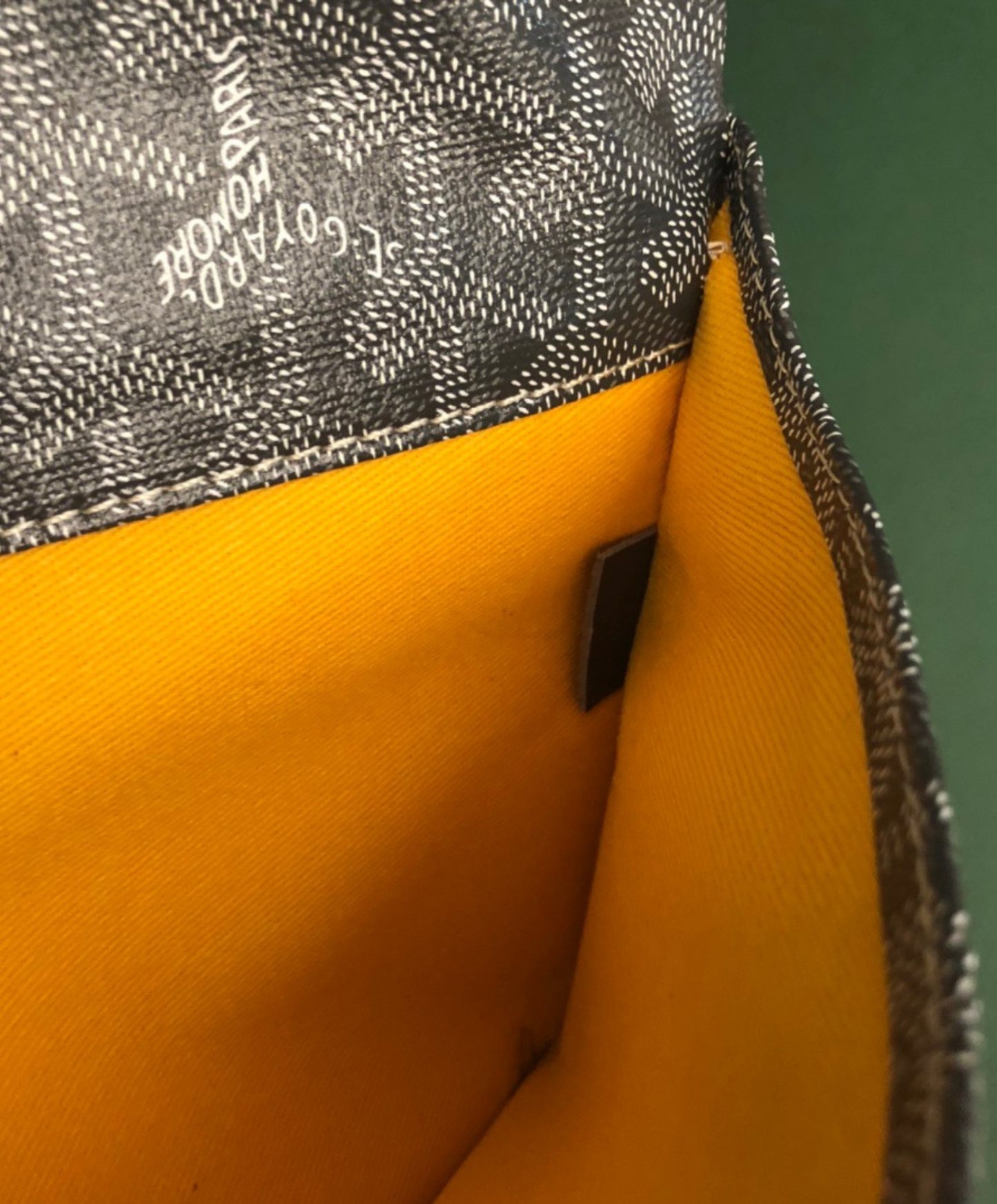 Sainte-Marie MM Clutch