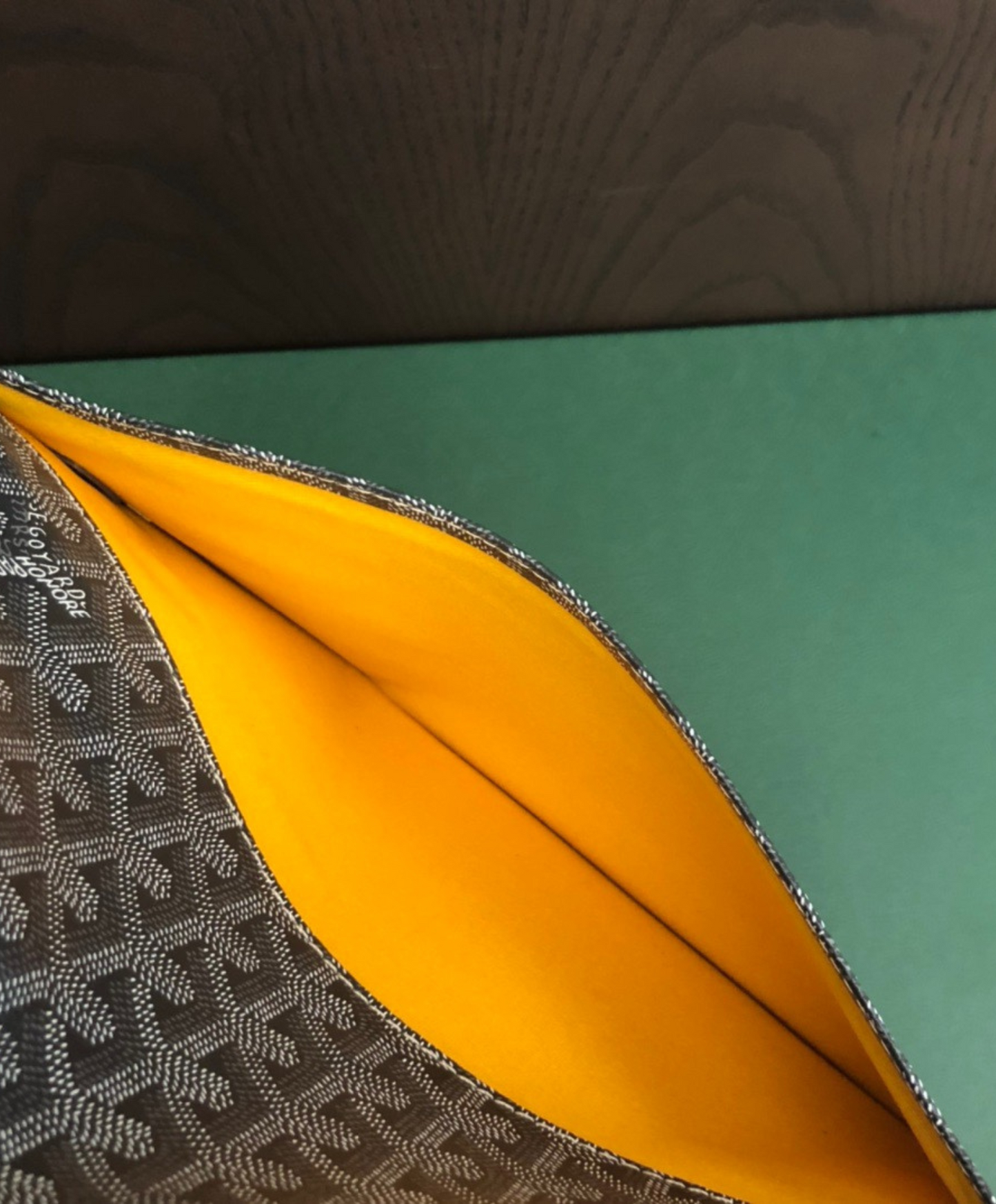 Sainte-Marie MM Clutch