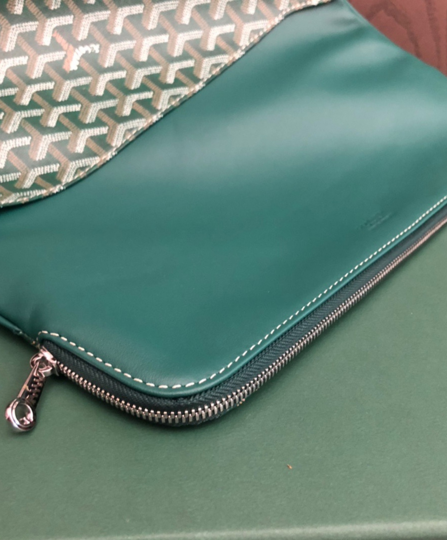 Sainte-Marie MM Clutch