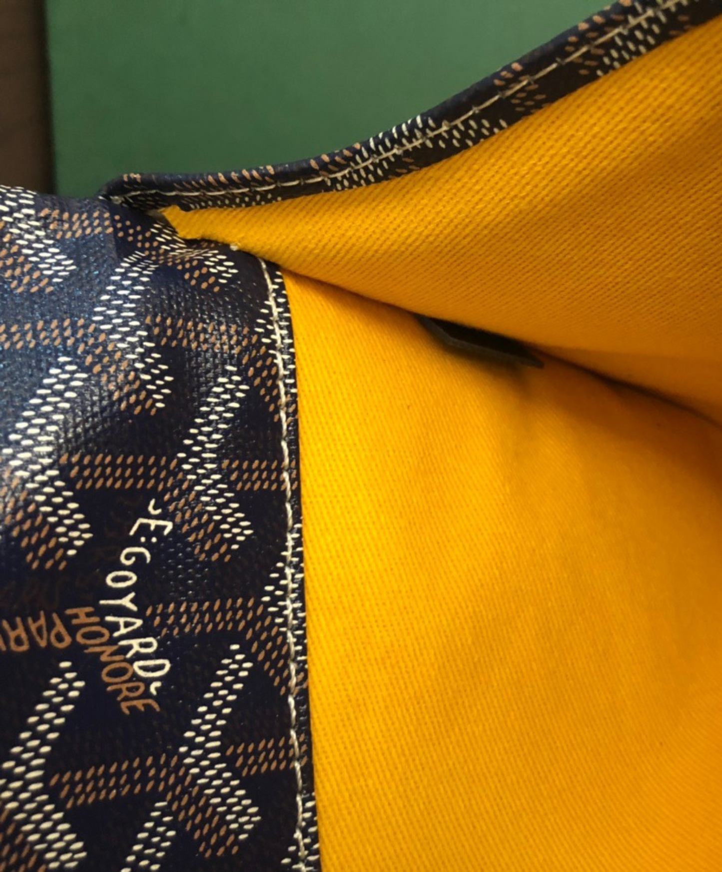 Sainte-Marie MM Clutch
