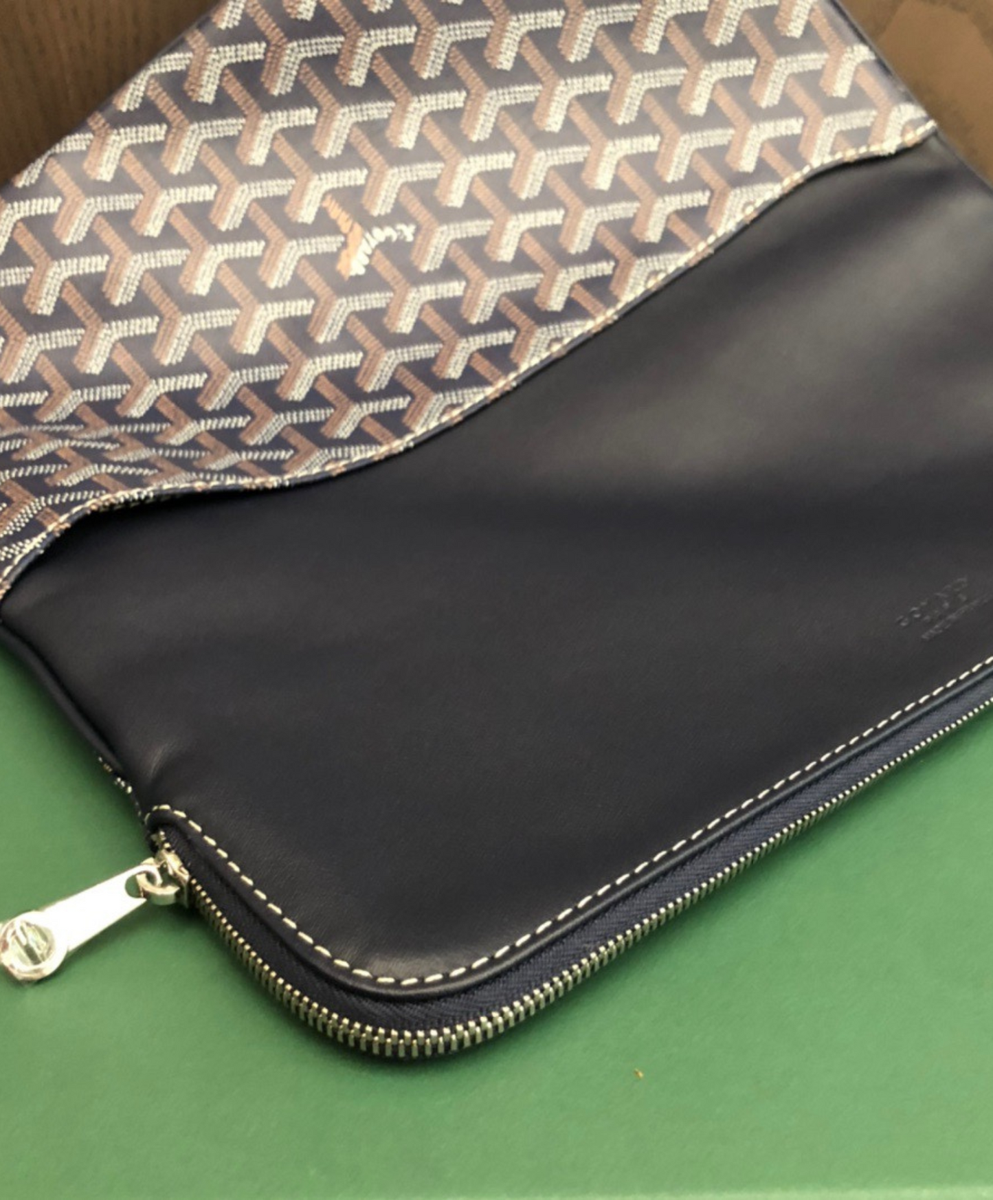 Sainte-Marie MM Clutch