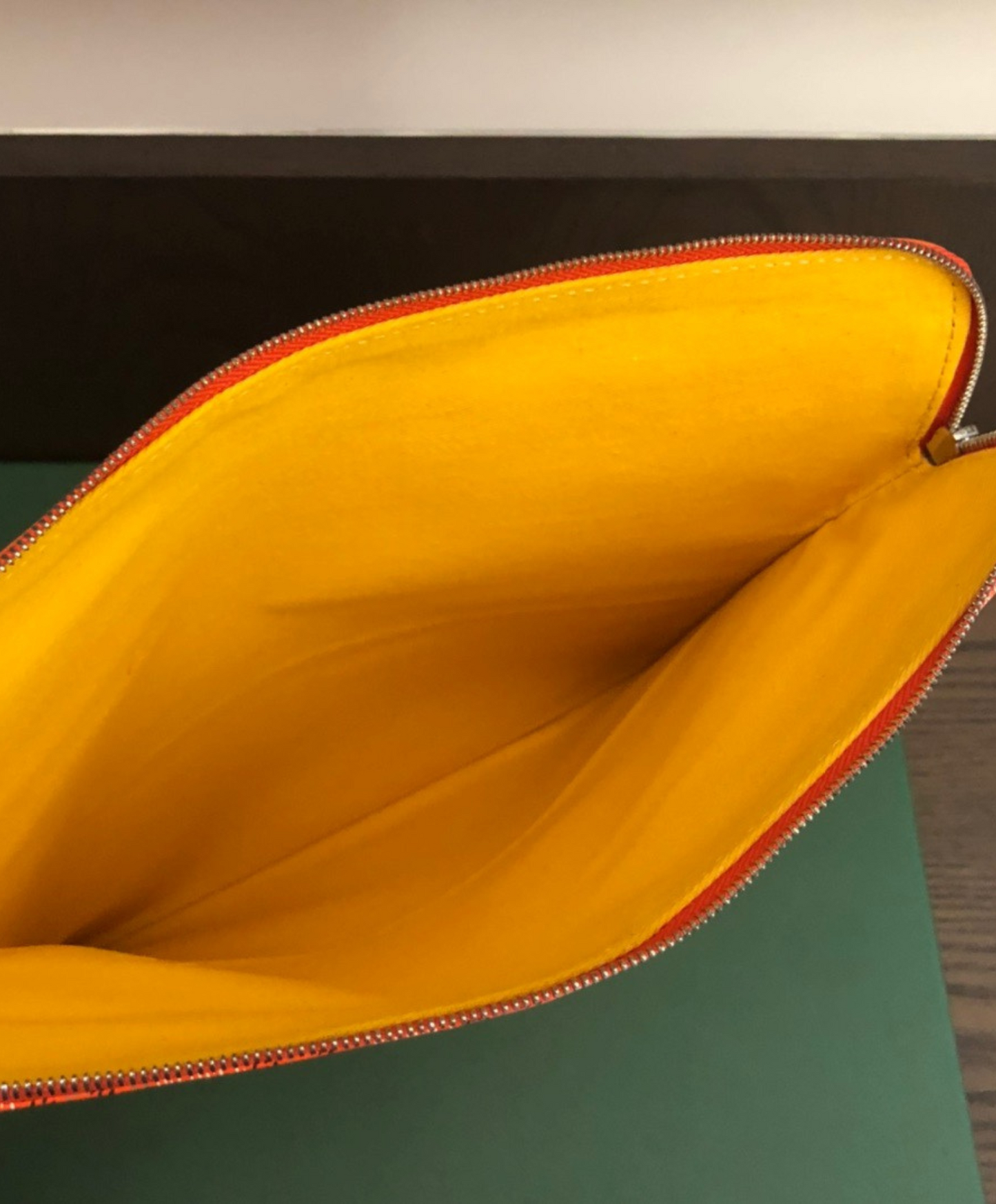 Sainte-Marie MM Clutch