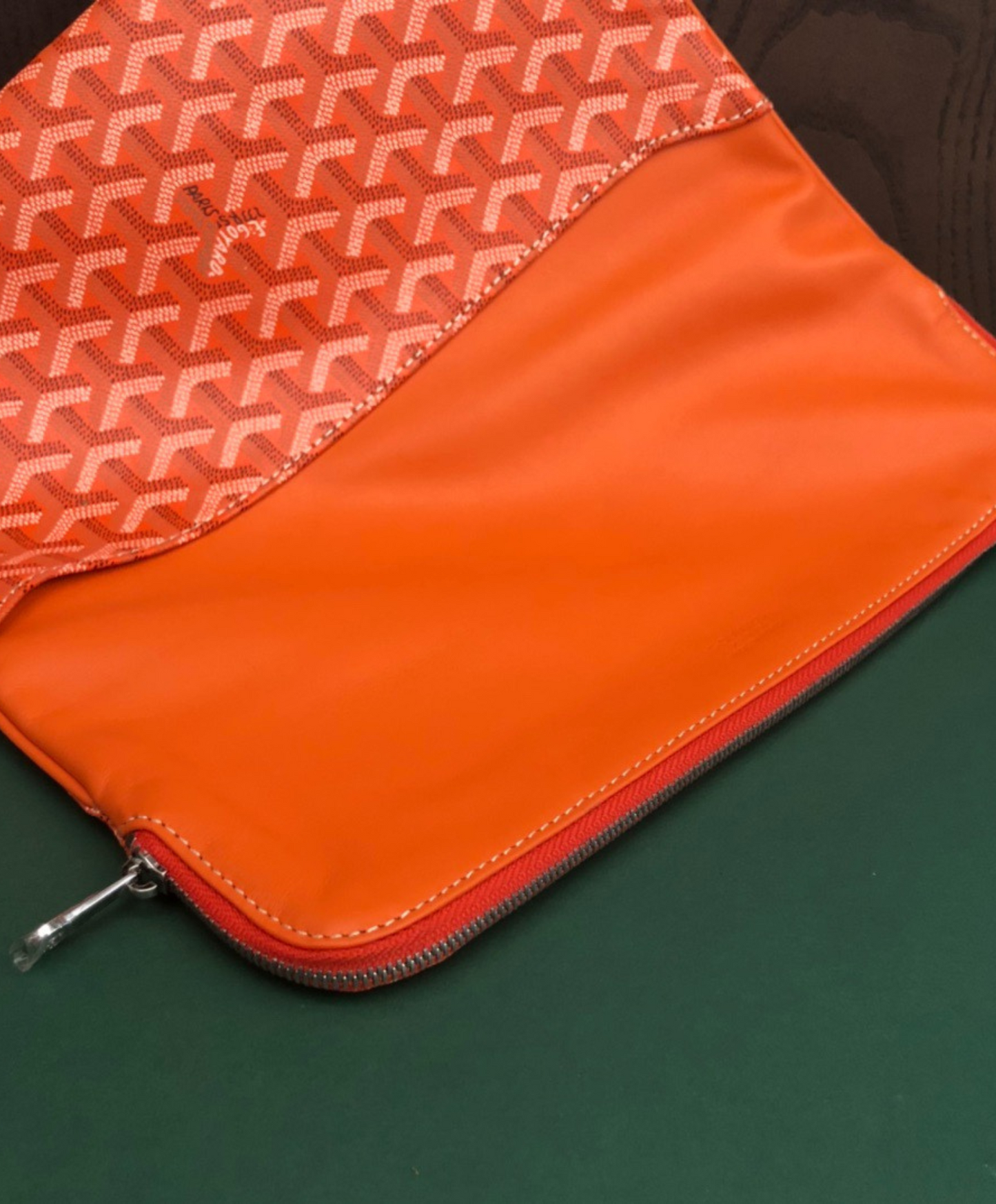 Sainte-Marie MM Clutch