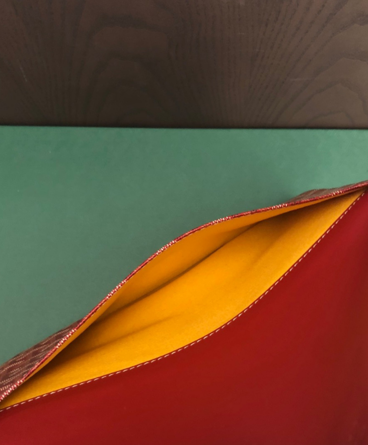 Sainte-Marie MM Clutch