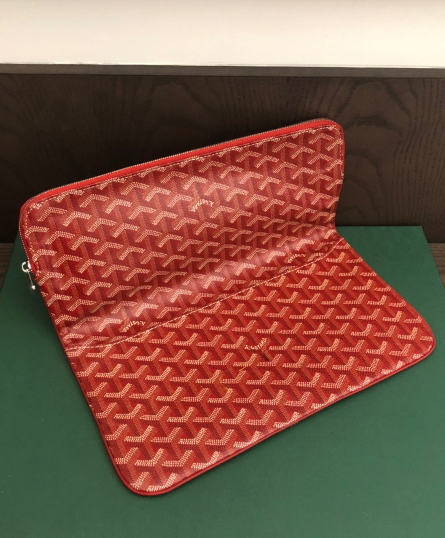 Sainte-Marie MM Clutch