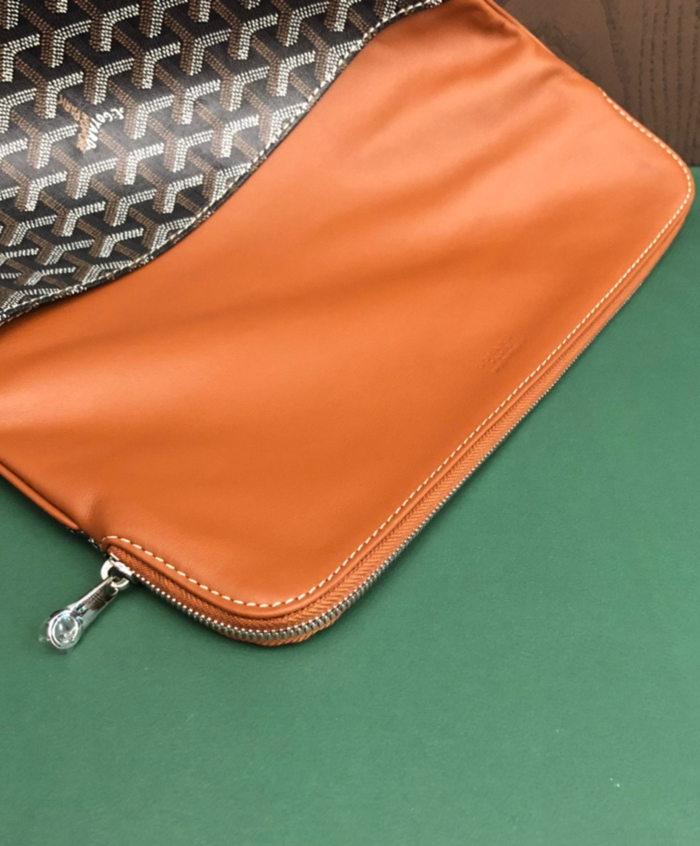 Sainte-Marie MM Clutch