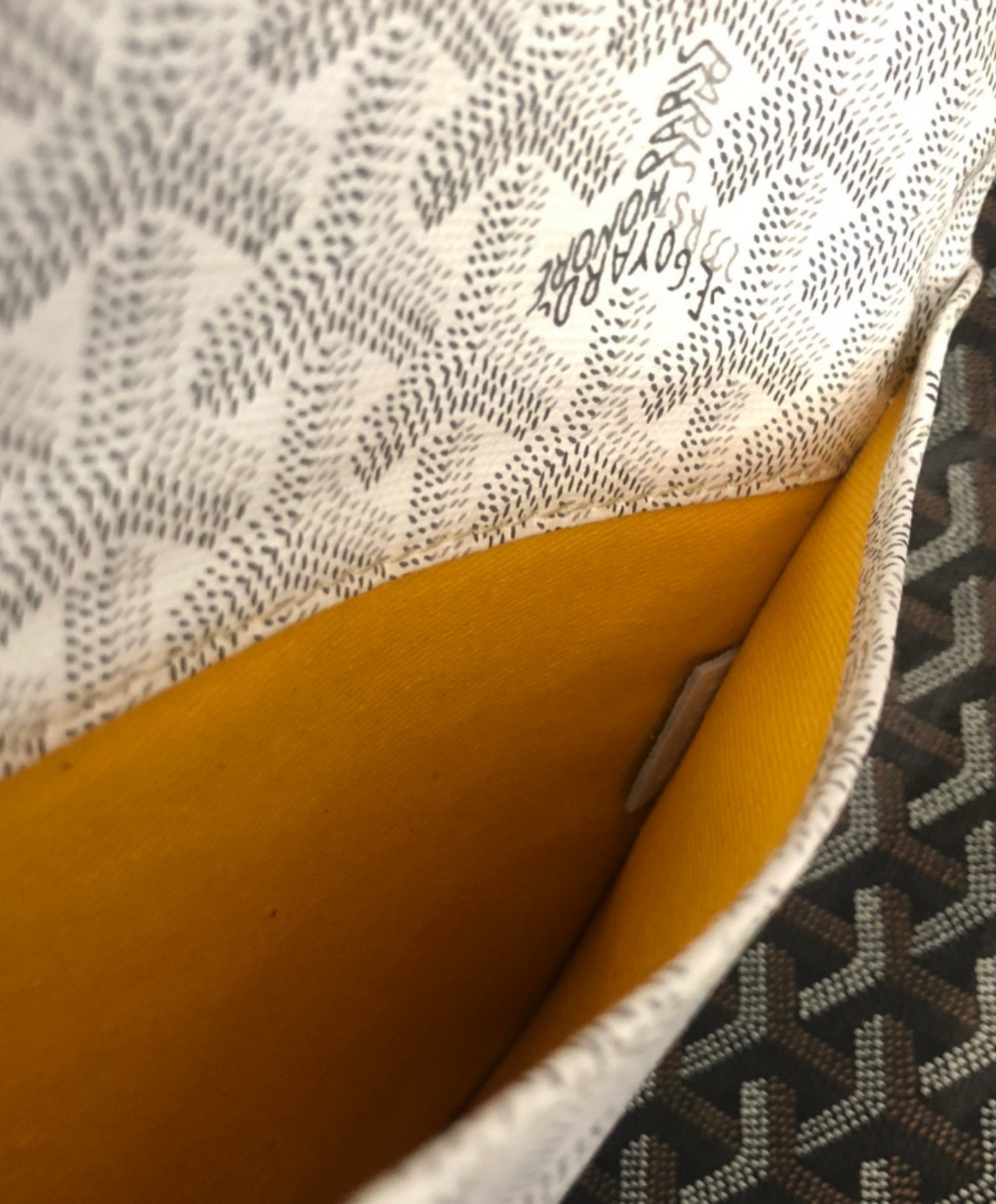 Sainte-Marie MM Clutch