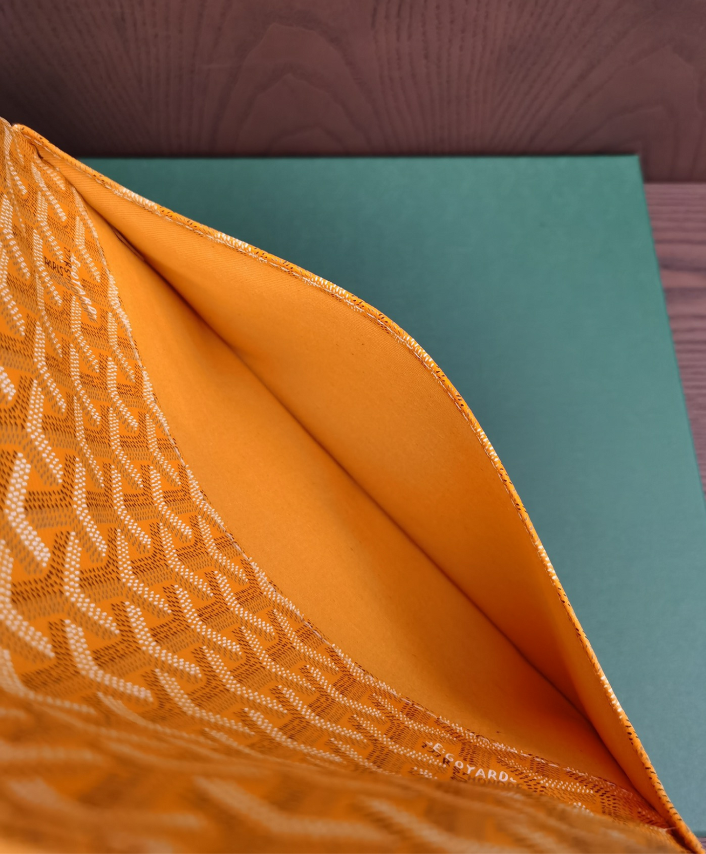 Sainte-Marie MM Clutch