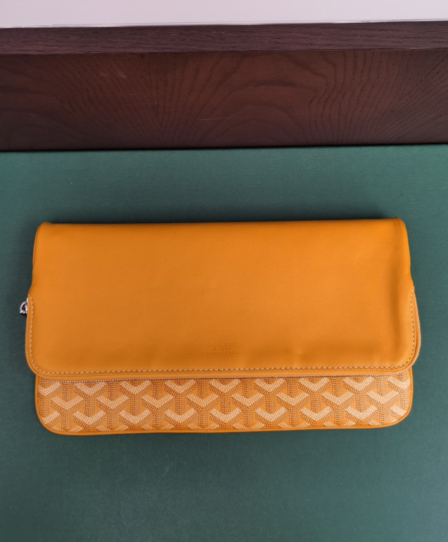 Sainte-Marie MM Clutch