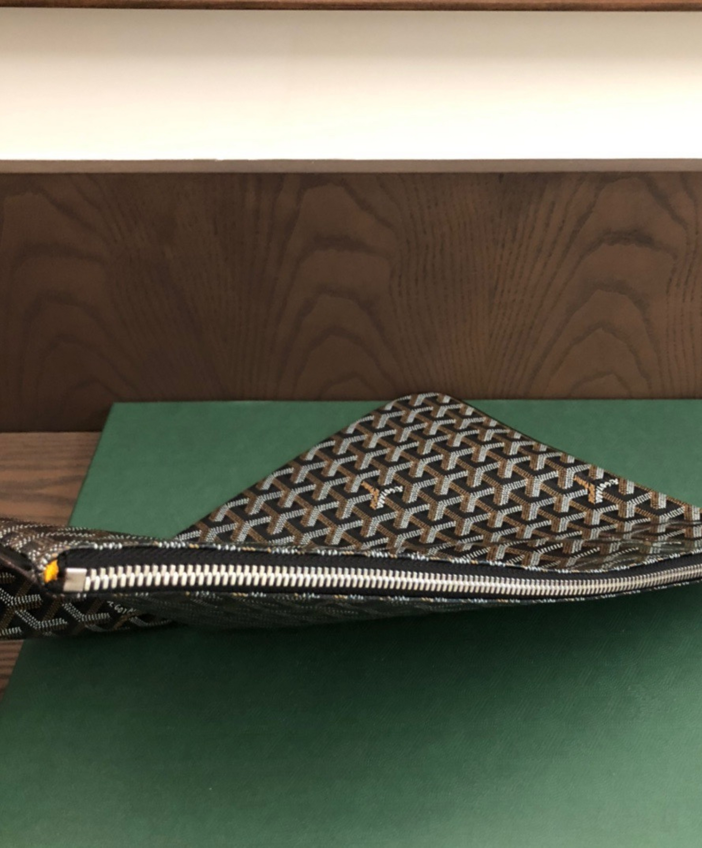 Senat GM Pouch