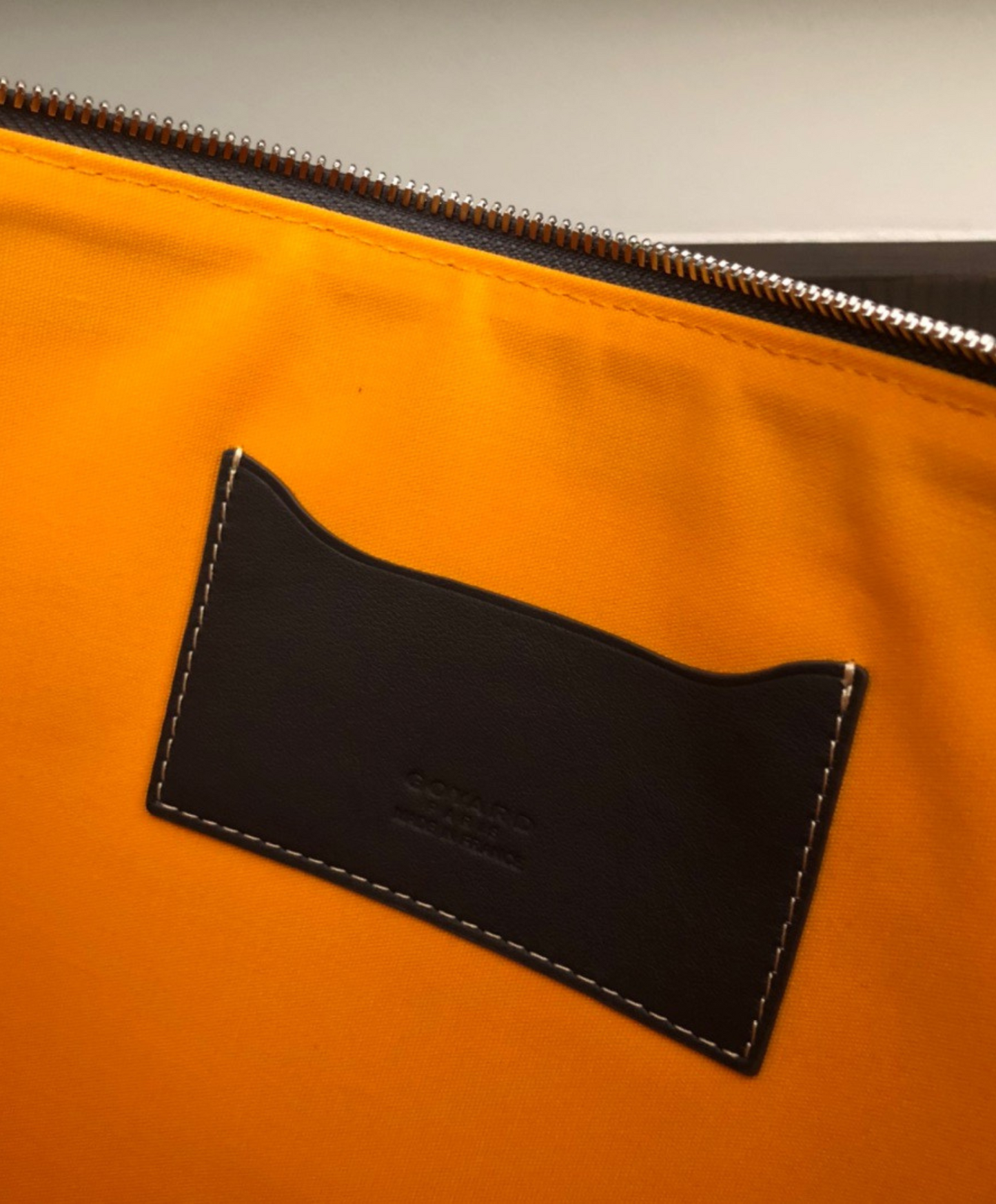 Senat GM Pouch