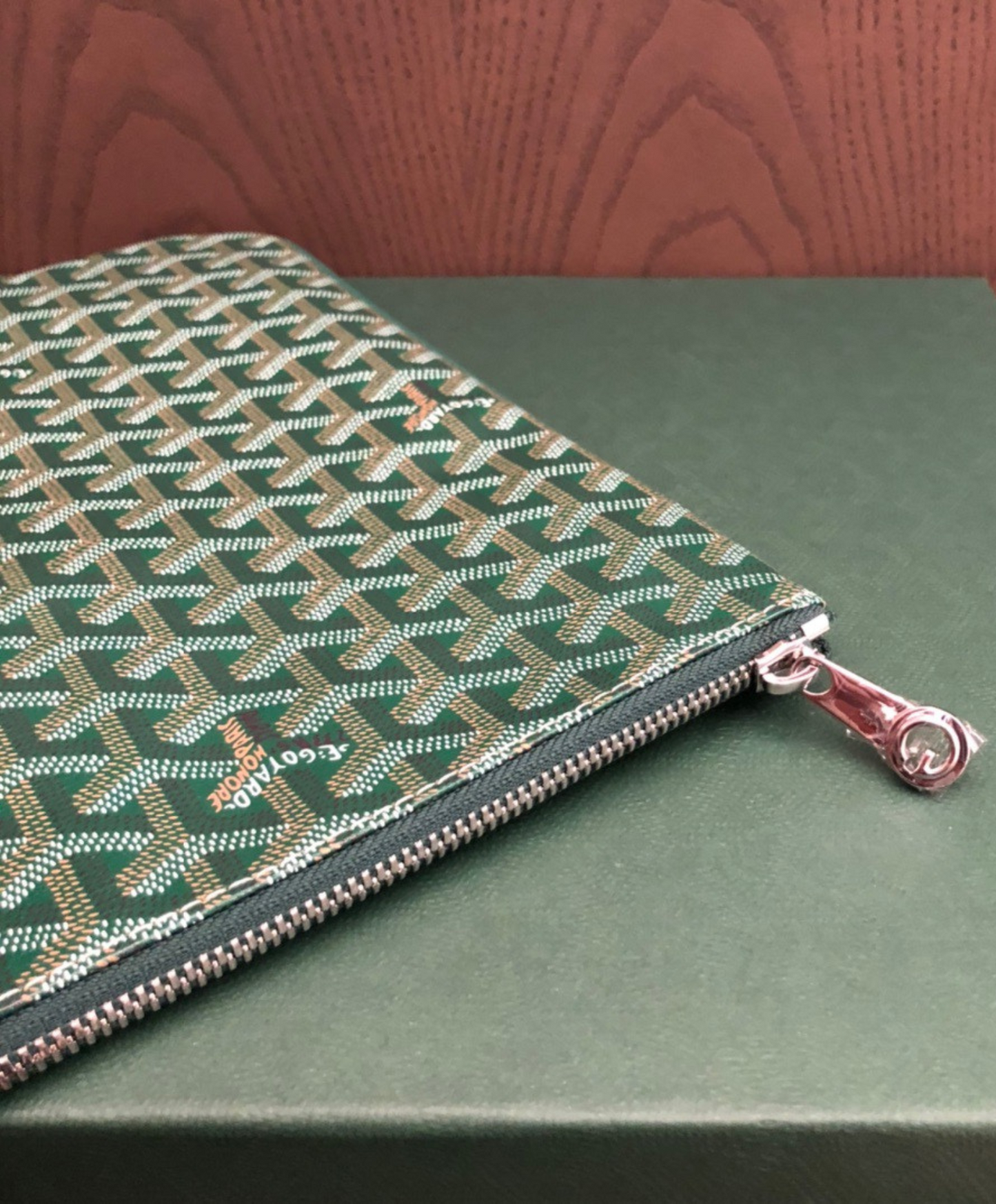 Senat GM Pouch