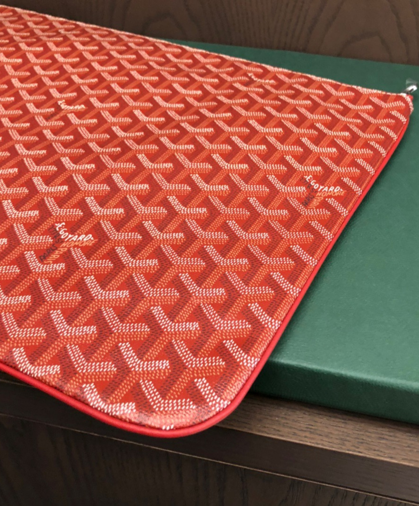 Senat GM Pouch