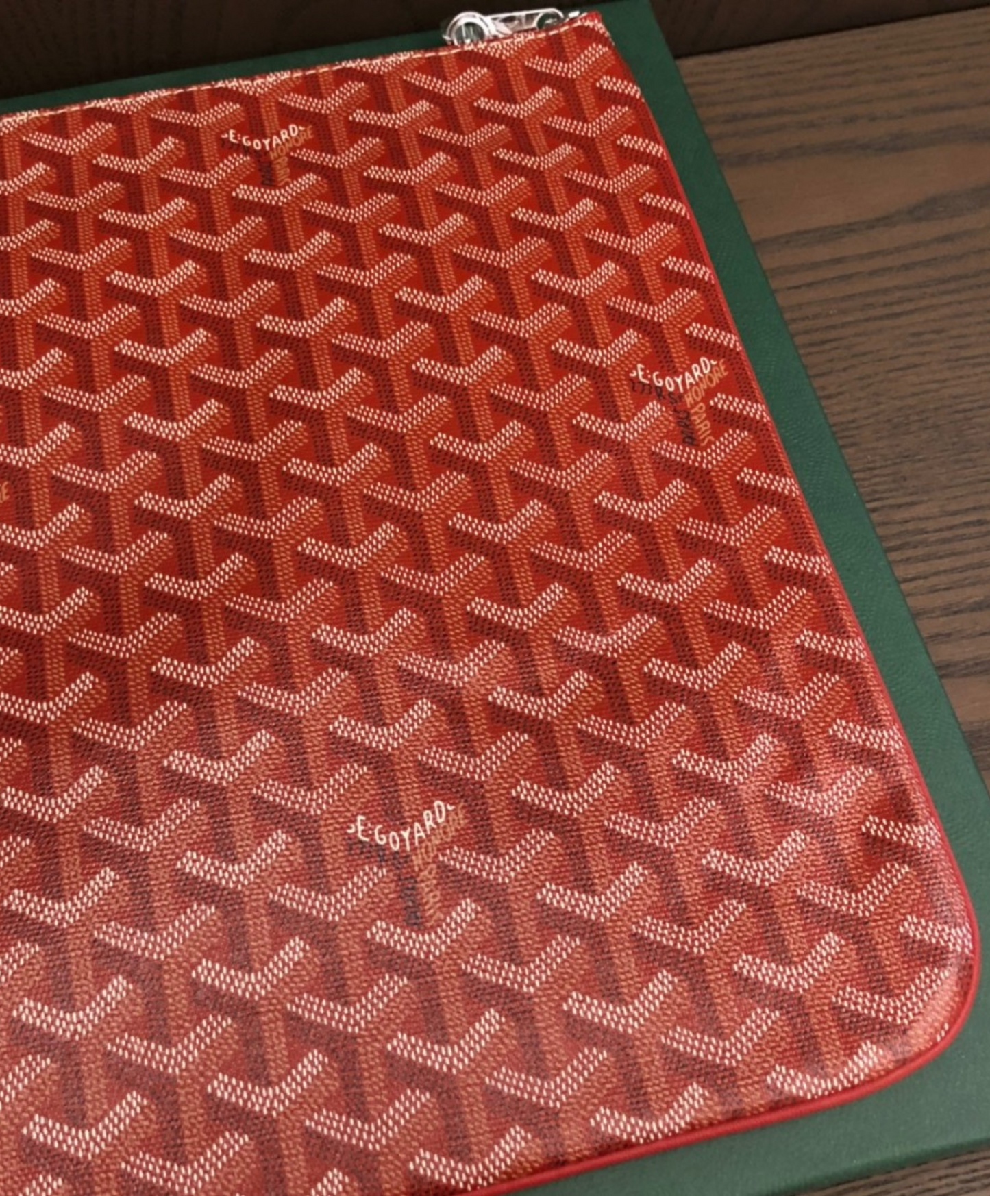 Senat GM Pouch