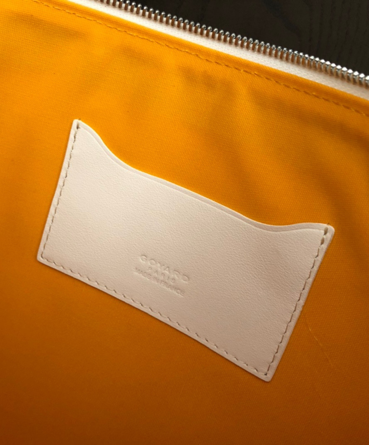 Senat GM Pouch