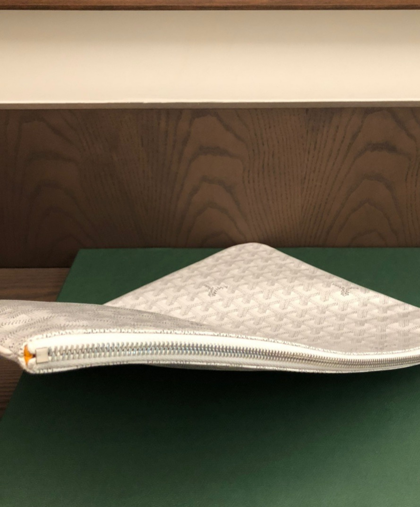 Senat GM Pouch