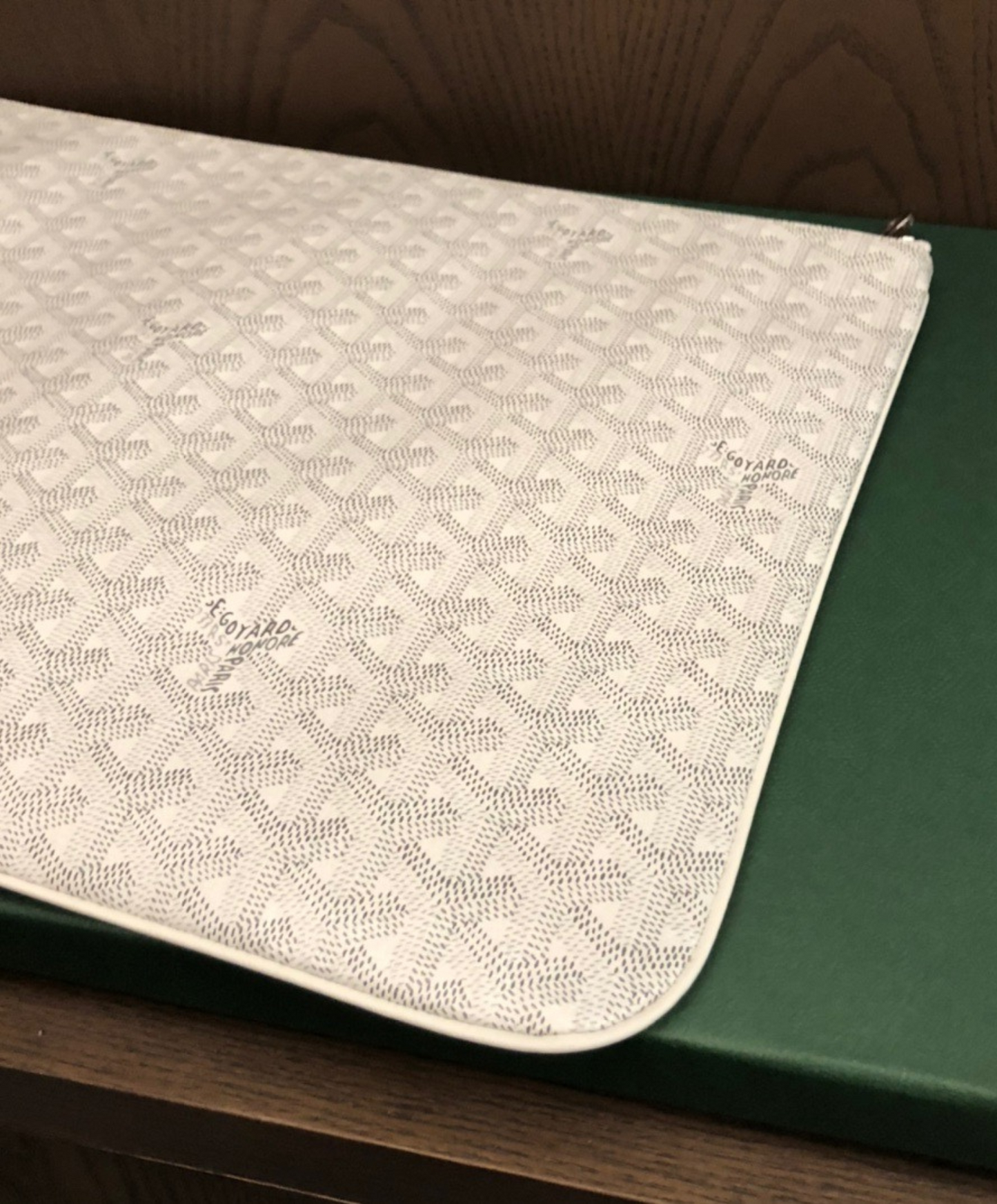 Senat GM Pouch