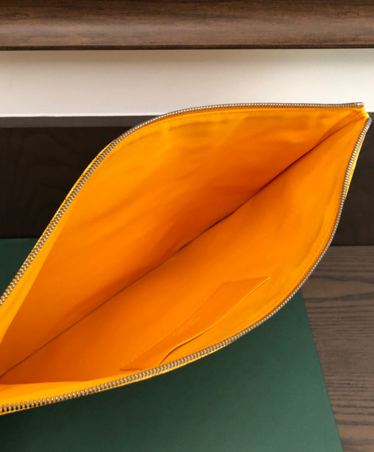 Senat GM Pouch