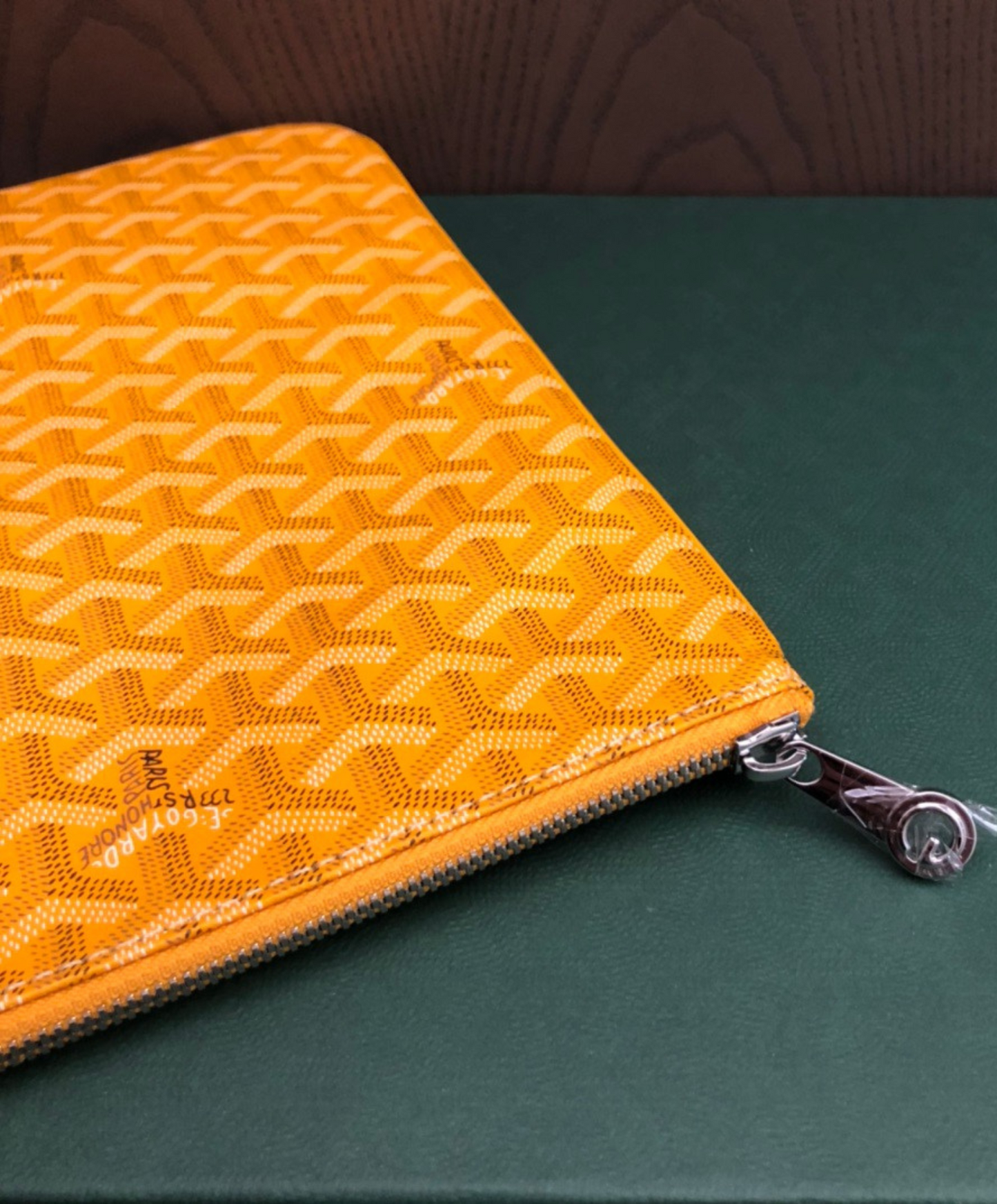 Senat GM Pouch