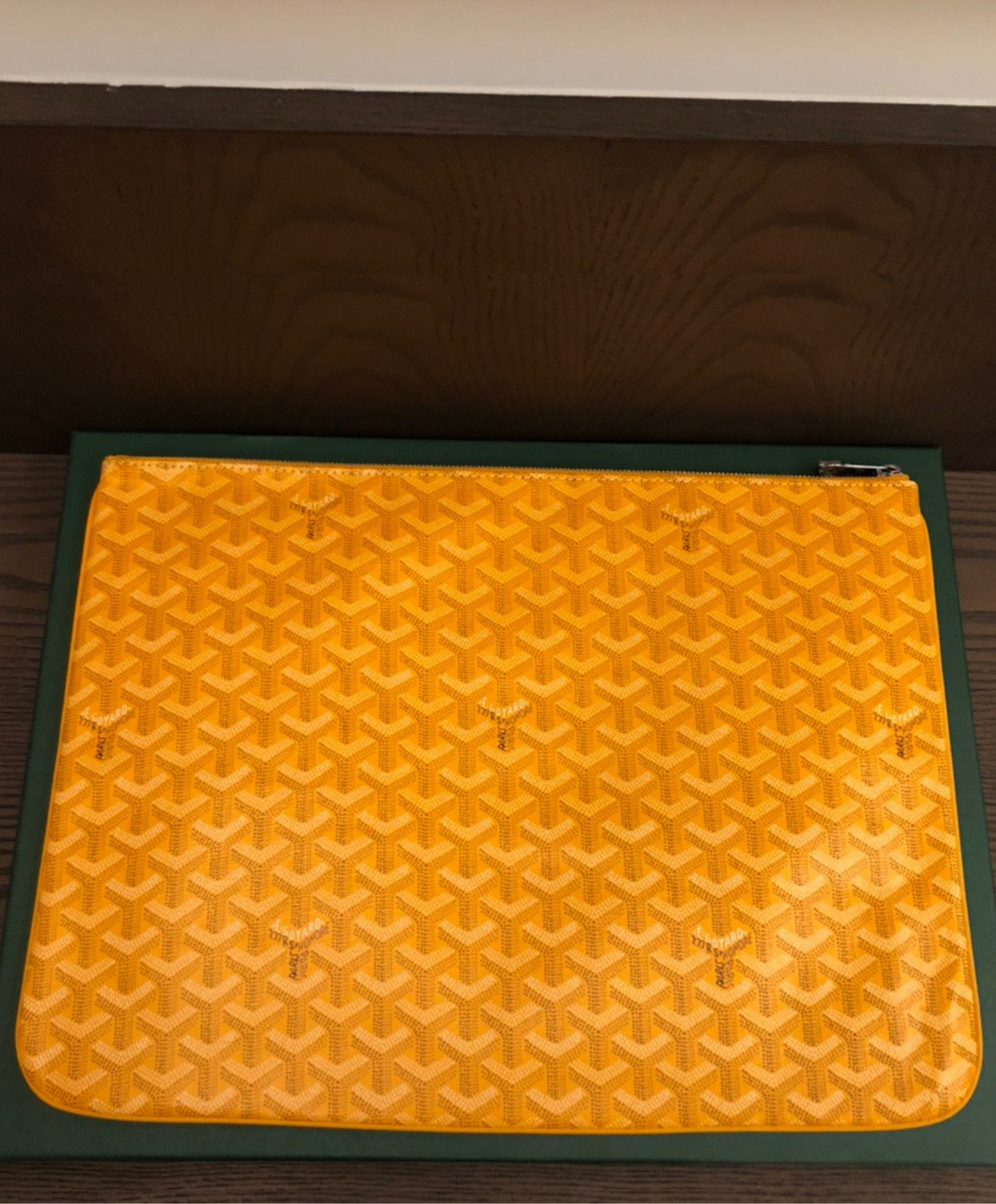 Senat GM Pouch