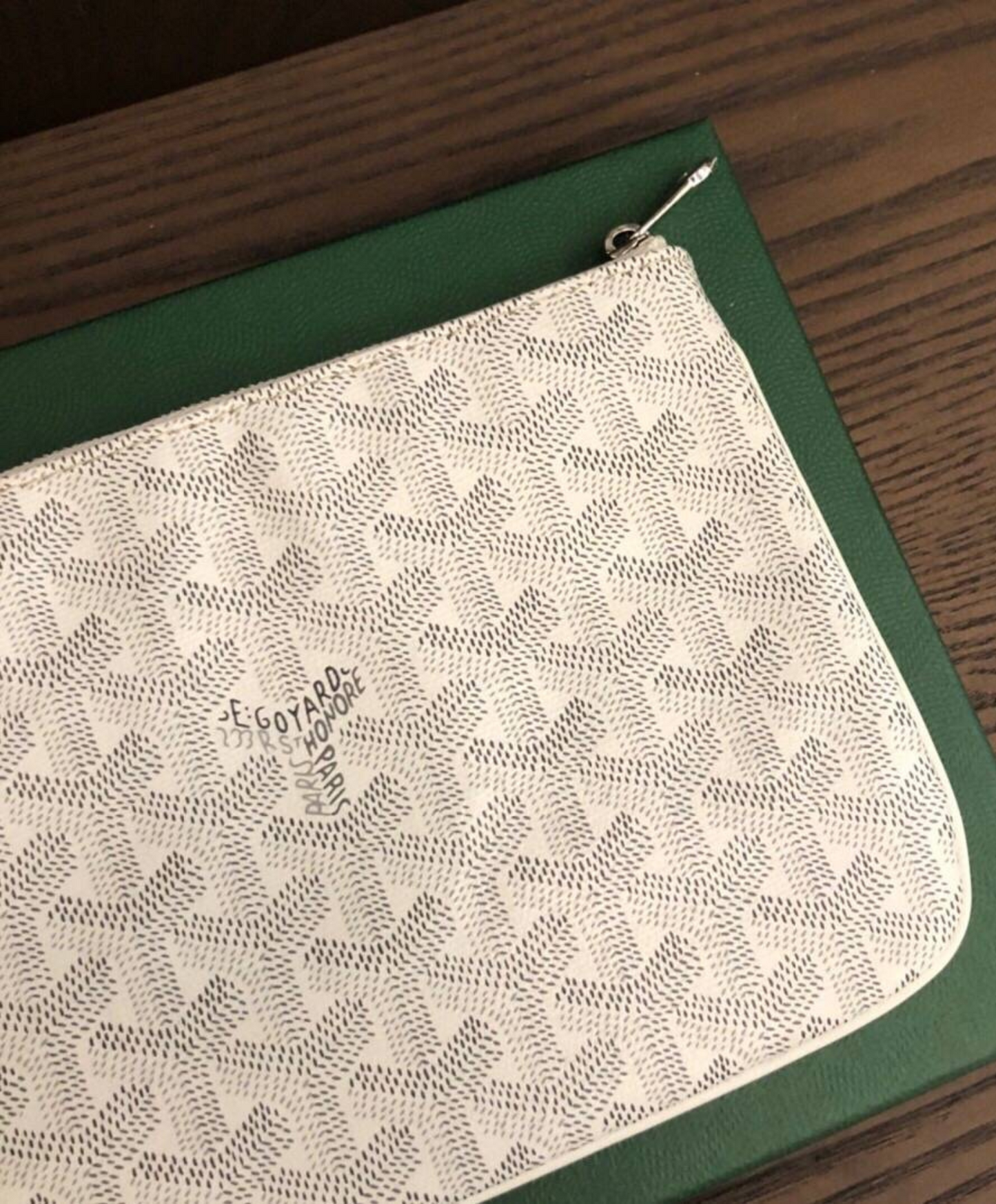 Senat PM Pouch