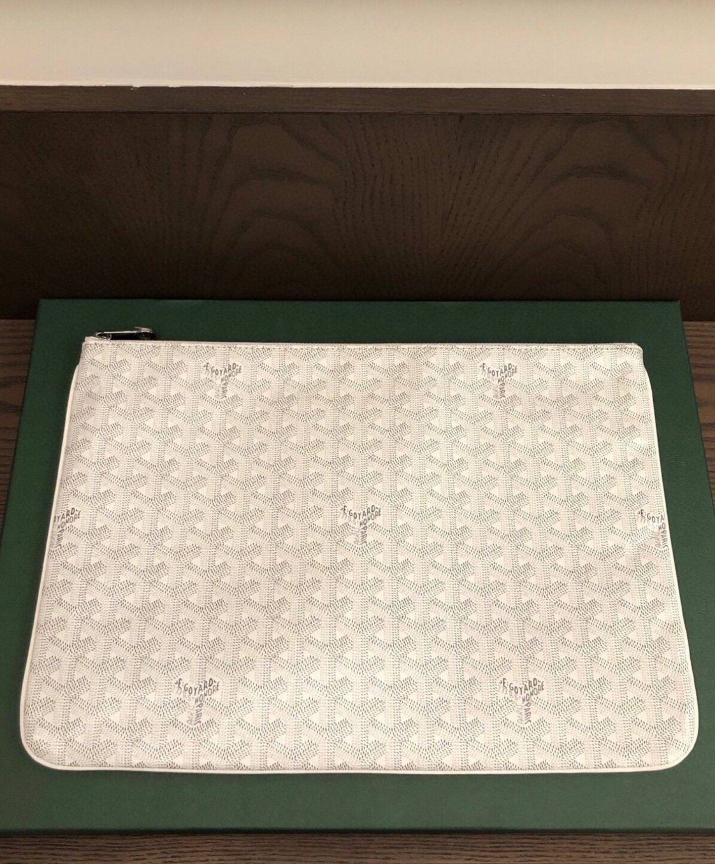 Senat MGM Pouch