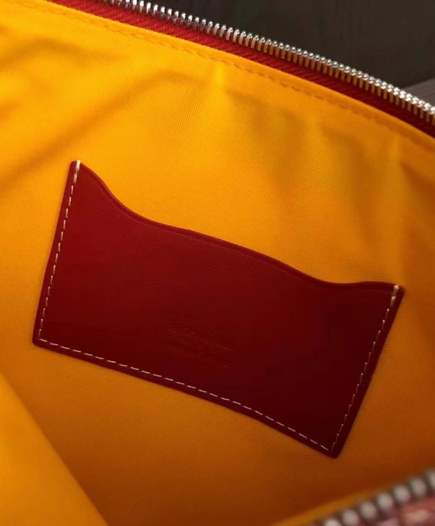 Senat MM Pouch