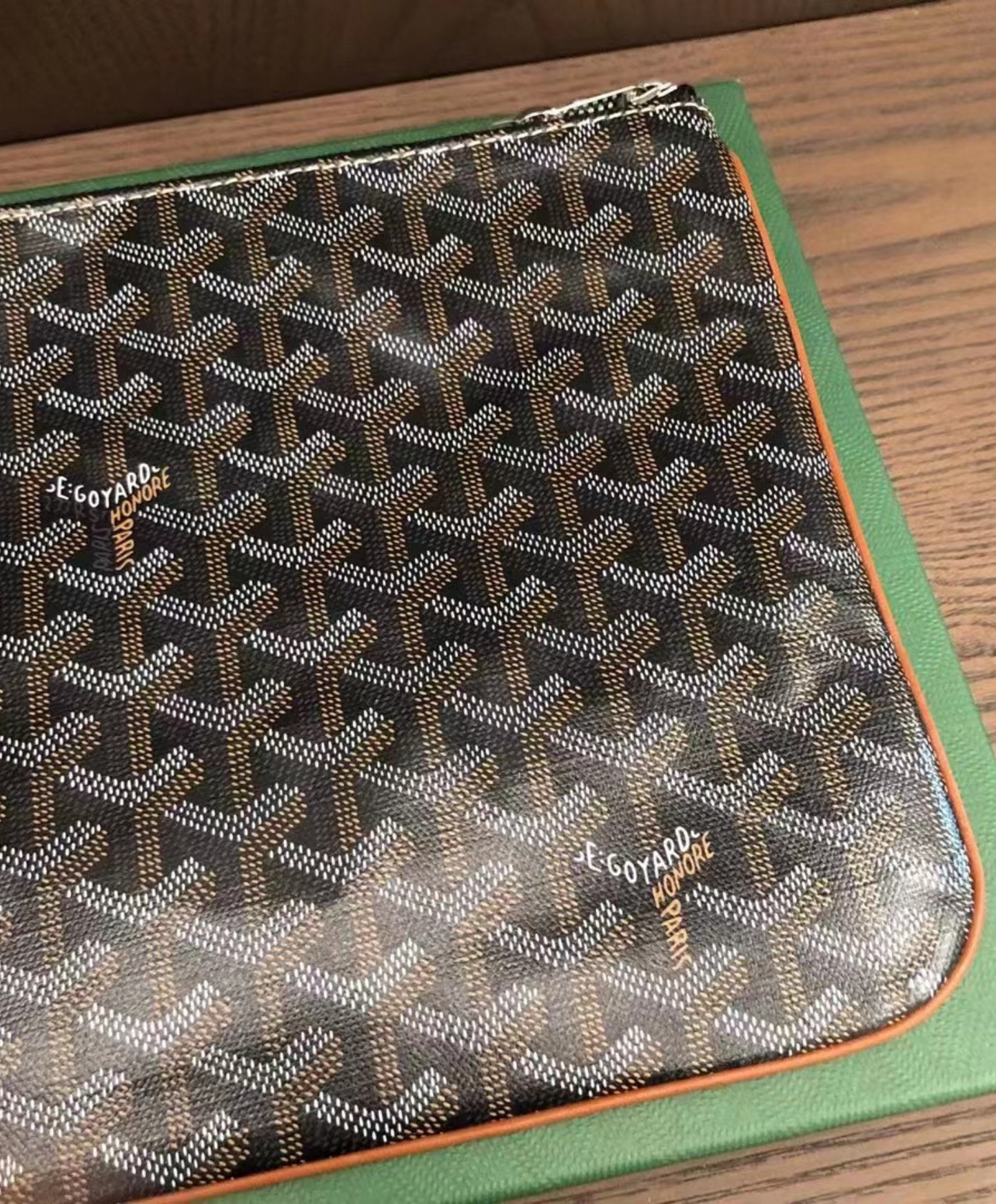 Senat MM Pouch