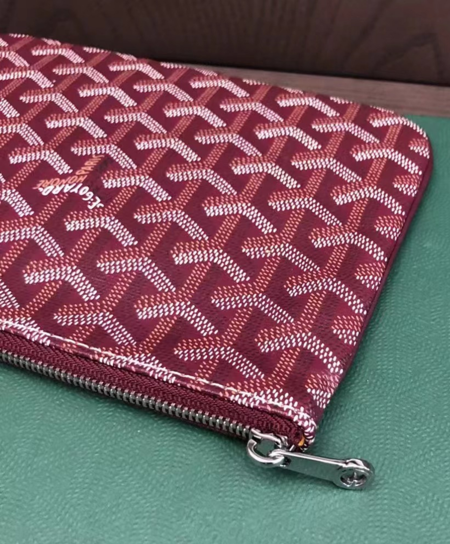 Senat PM Pouch