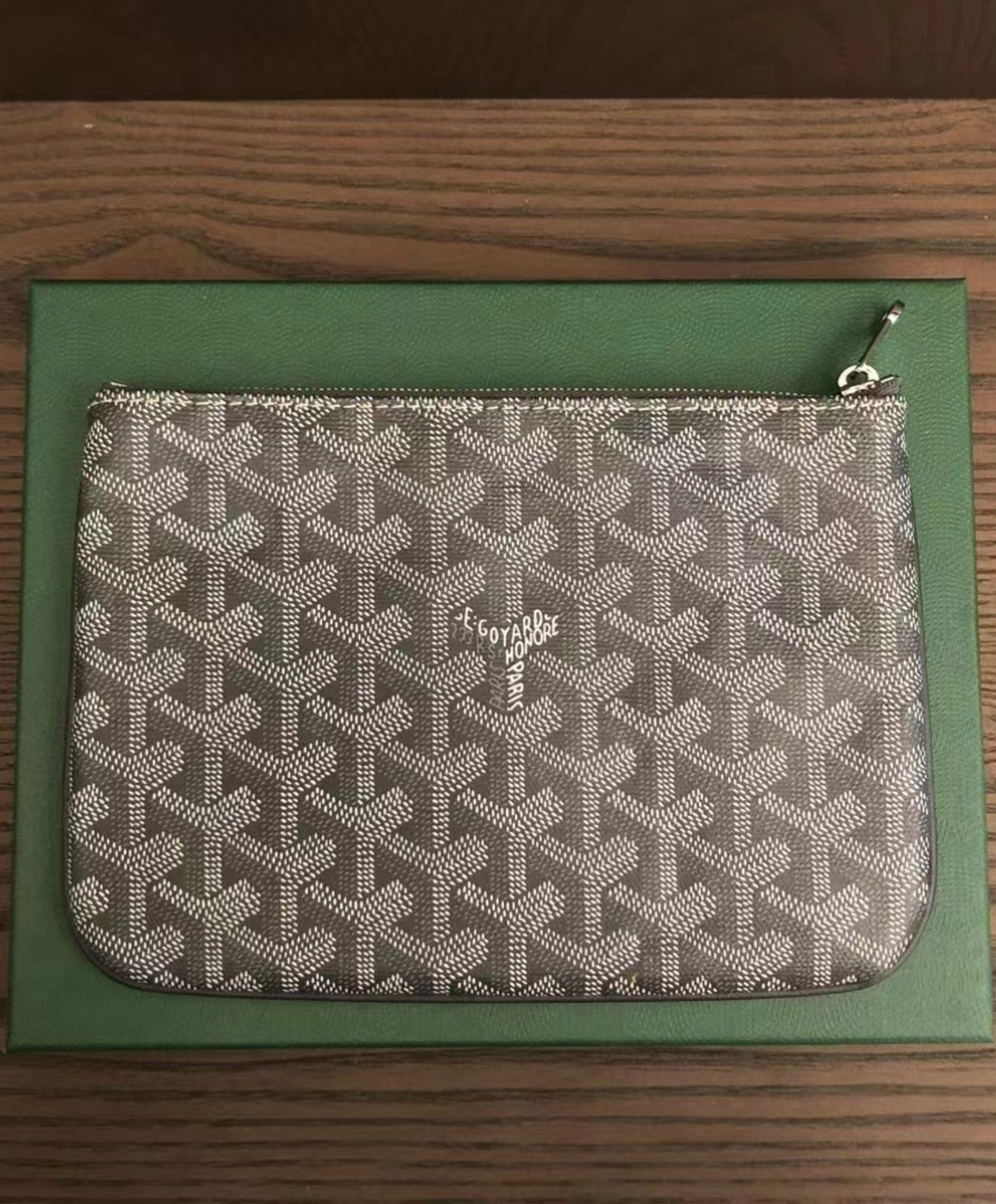 Senat PM Pouch
