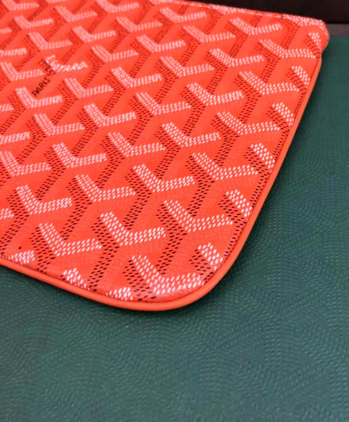 Senat PM Pouch