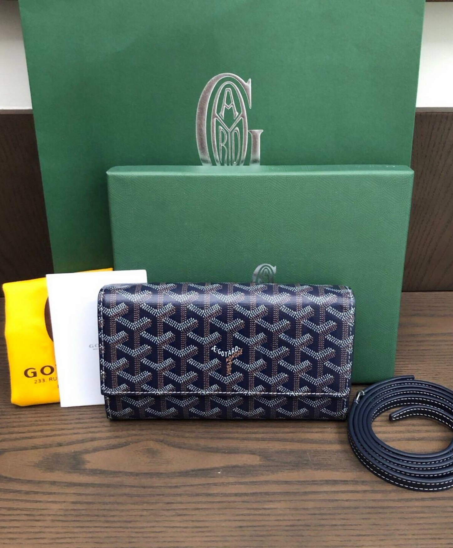 Varenne Continental Wallet