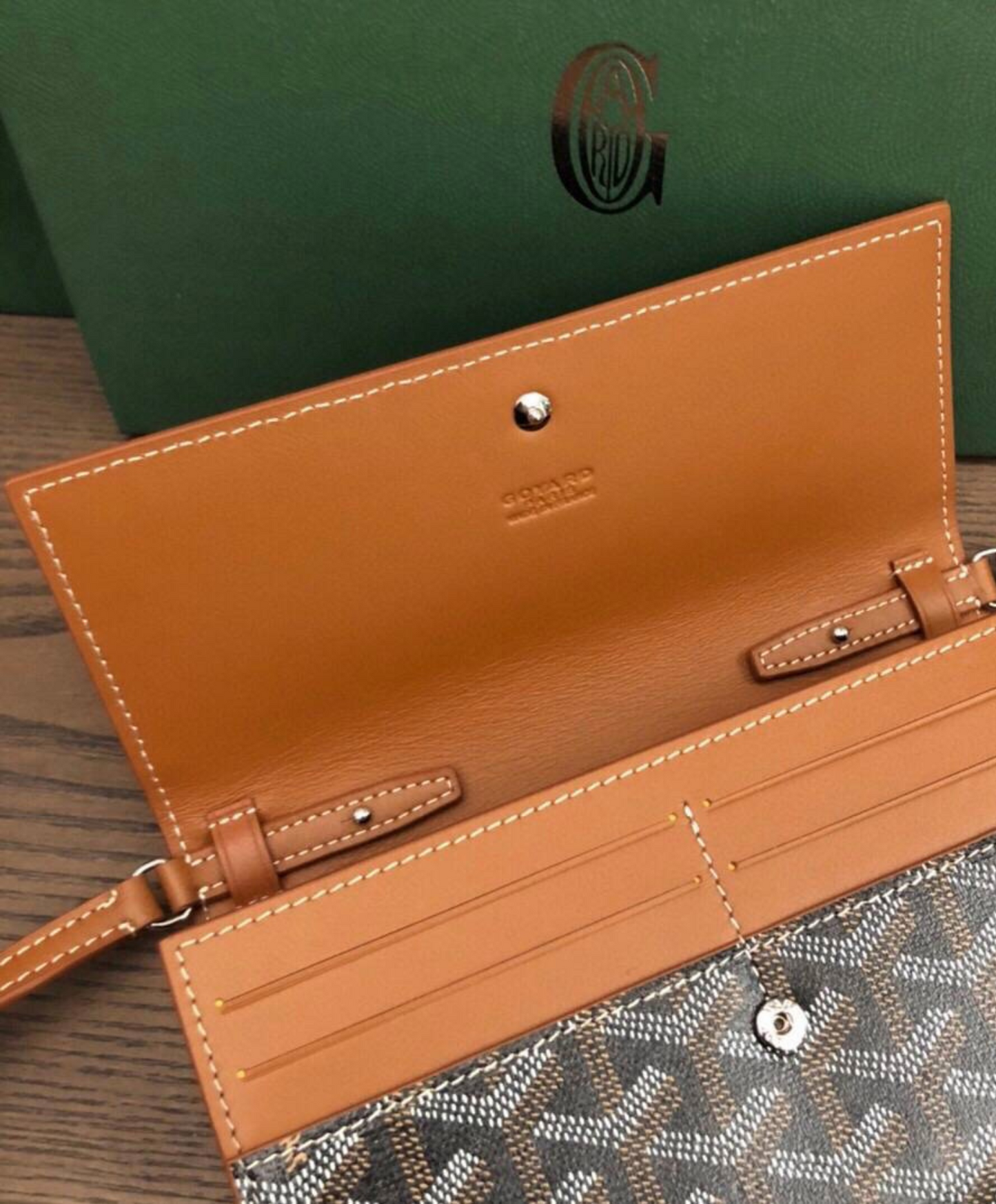 Varenne Continental Wallet